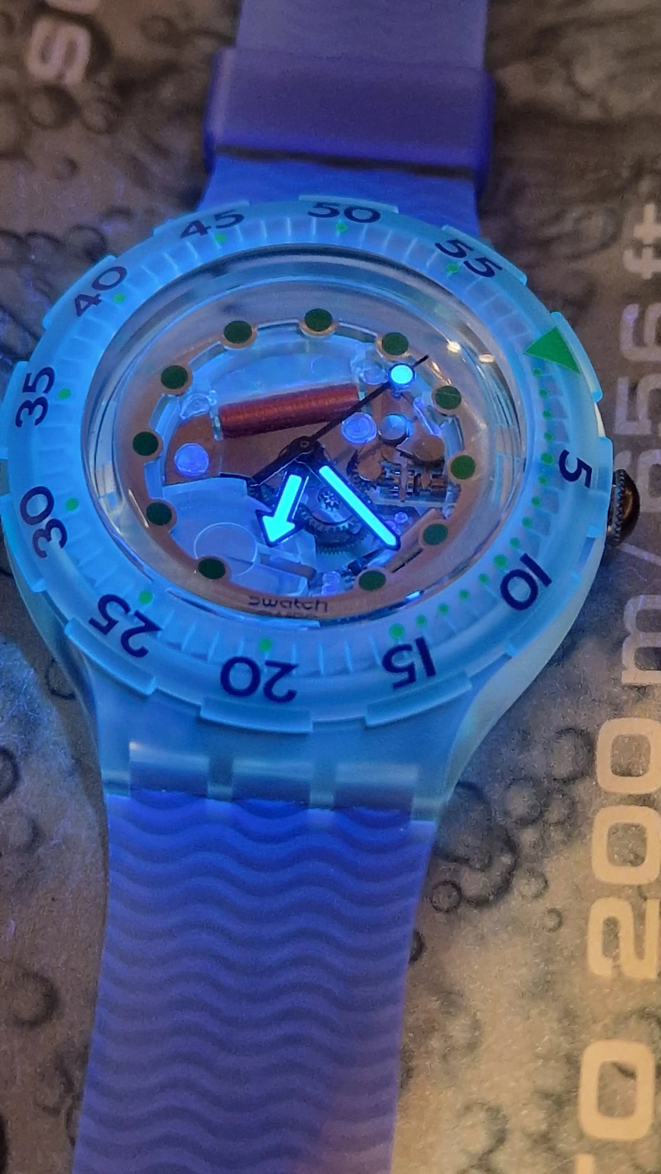Swatch Scuba 200 Flex SDG102 "Cherry Drops" (1993)