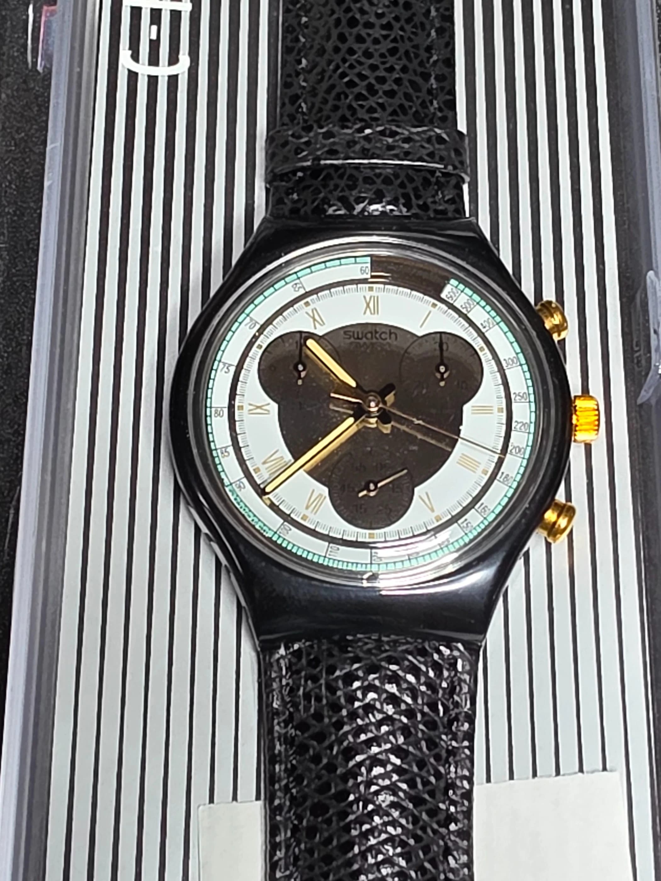 Swatch Chrono Colossal SCB109 – 1992 – NOS – Black Dial