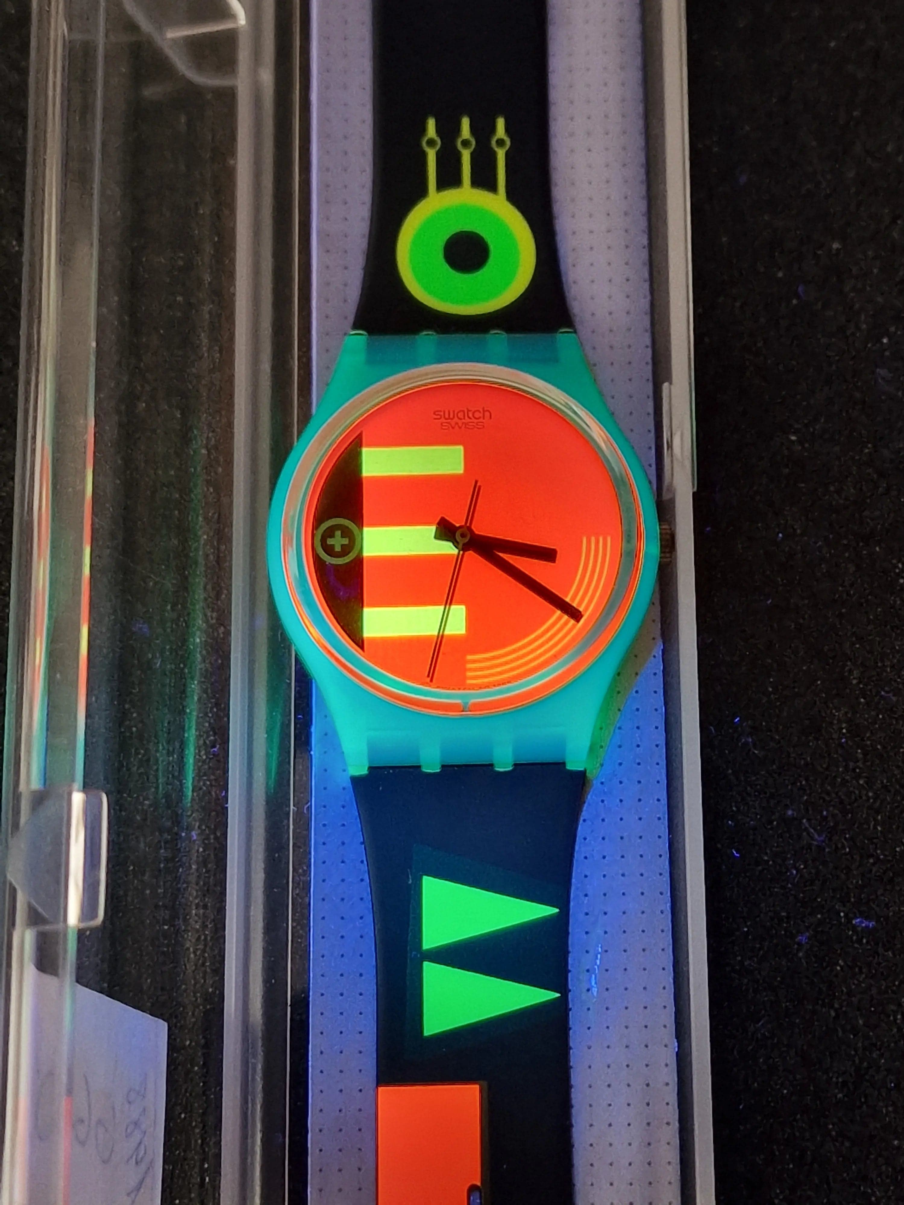 Swatch GG106 “Neo Rider” (1988) – Techno Neon Classic