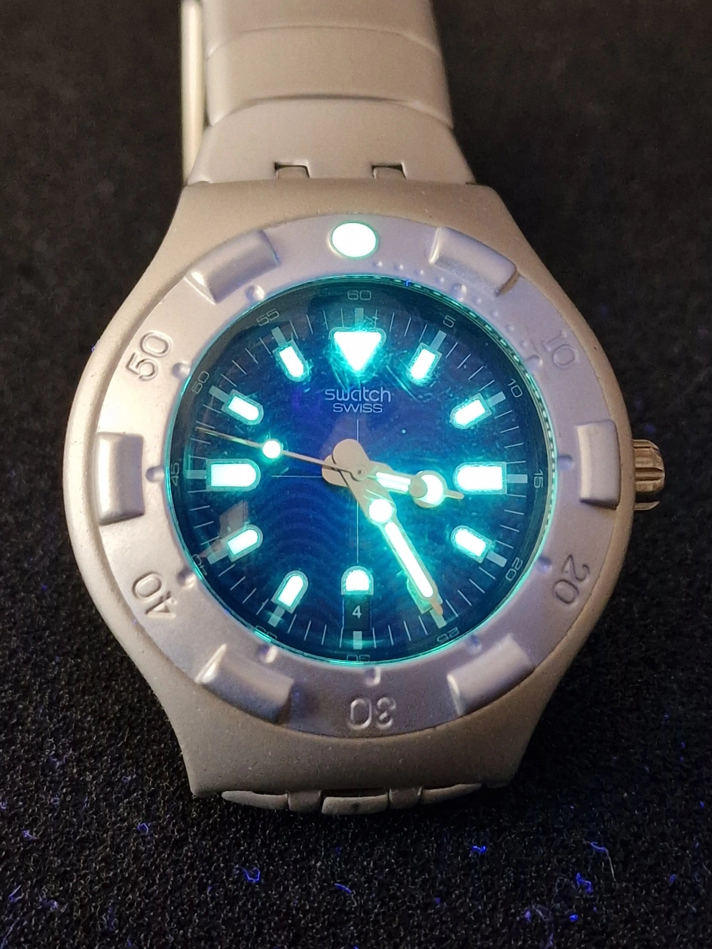 Swatch Scuba 200 SDN102 “Divine” – Rare 90s Diver Watch