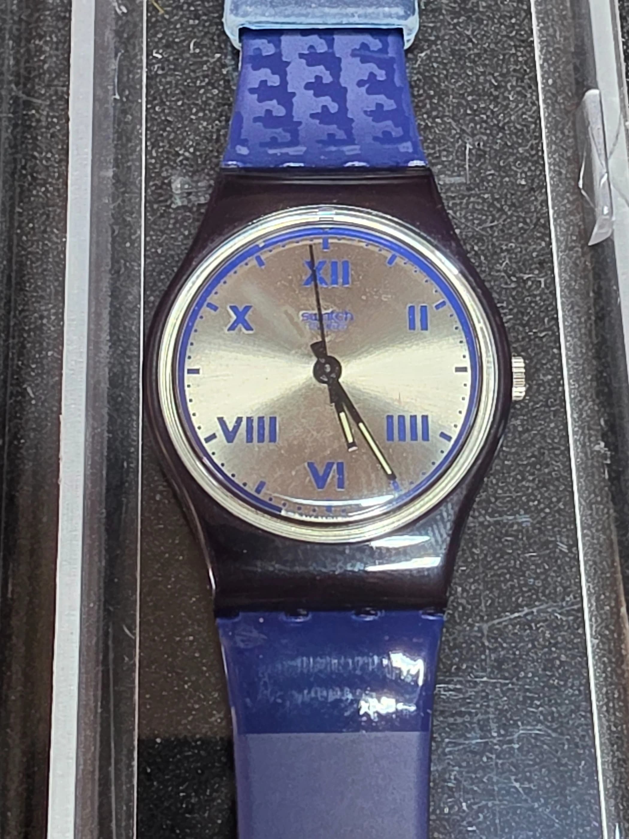 Swatch Lady Mason LN114 – 1991 – NOS – Gold Dial