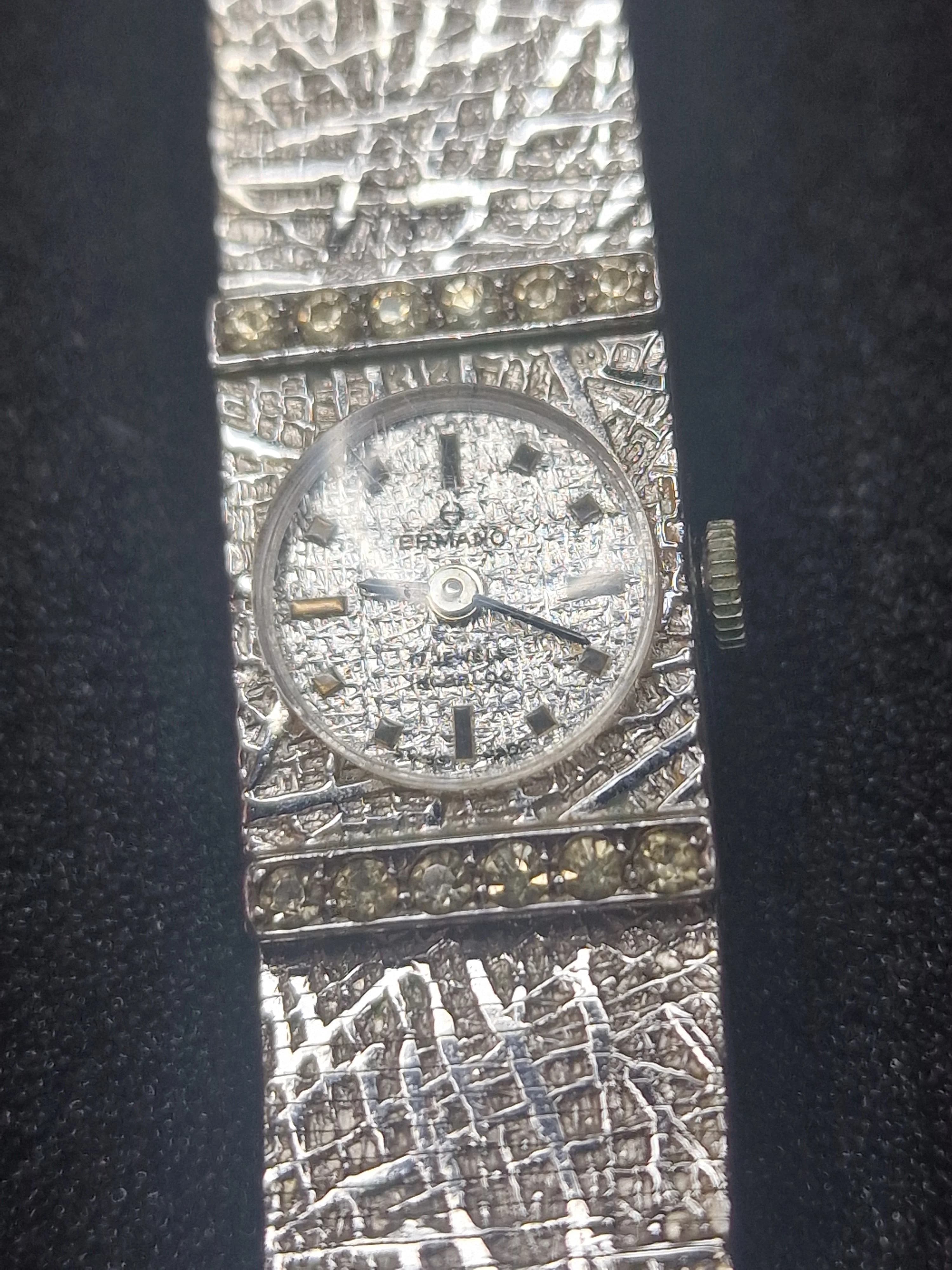 Samba Wristwatches – Very Good