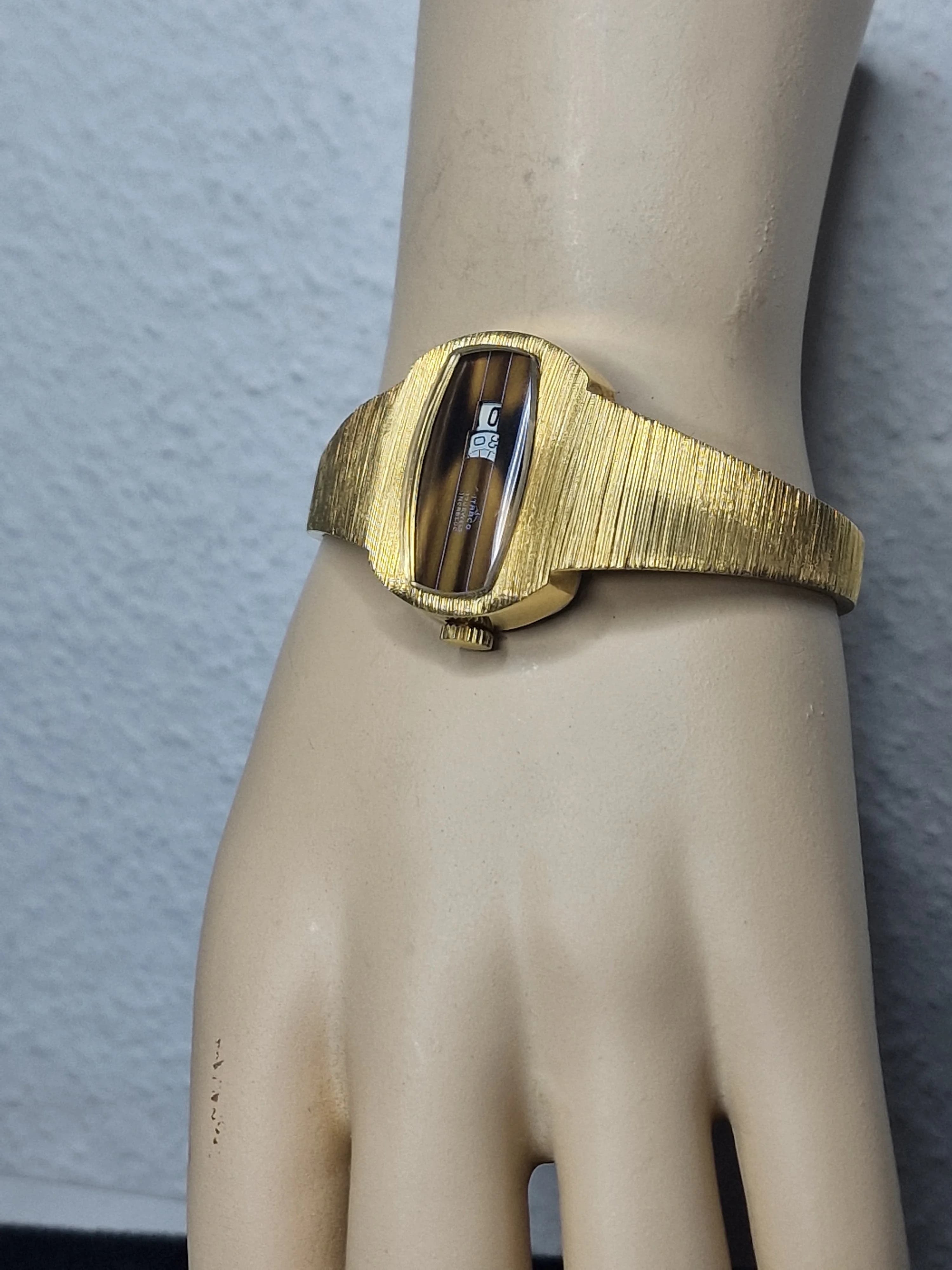⌚ Unworn Vintage Quartz Watch "INTRACO" – Swiss Made, 70s/80s, Old Stock