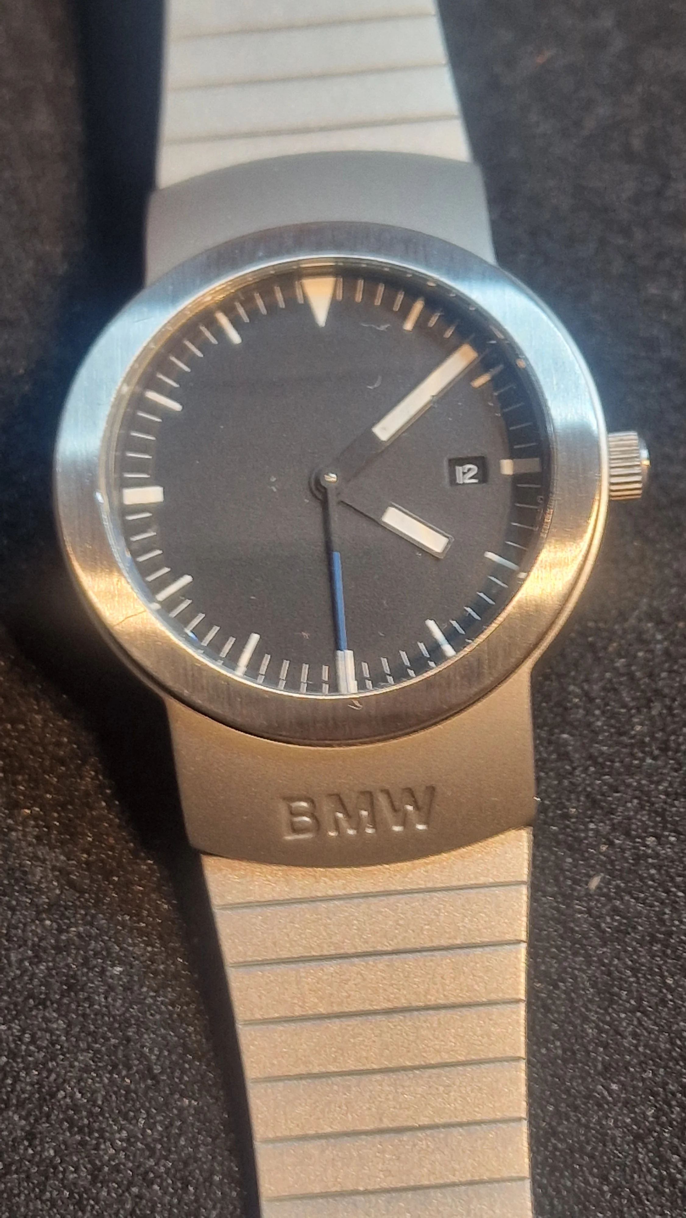 BMW Swiss Design Watch – Minimalist Precision in Stainless Steel 🇨🇭