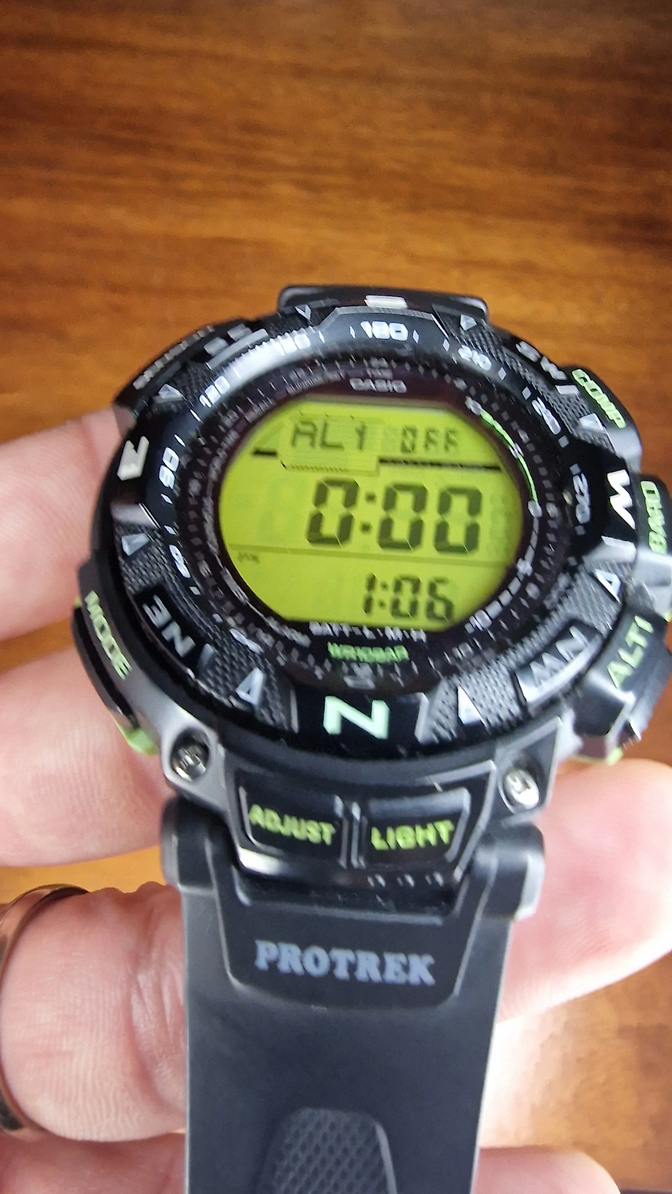 Casio Pro Trek PRG-240 – Tough Solar Compass / Altimeter / Barometer / Thermometer - 2