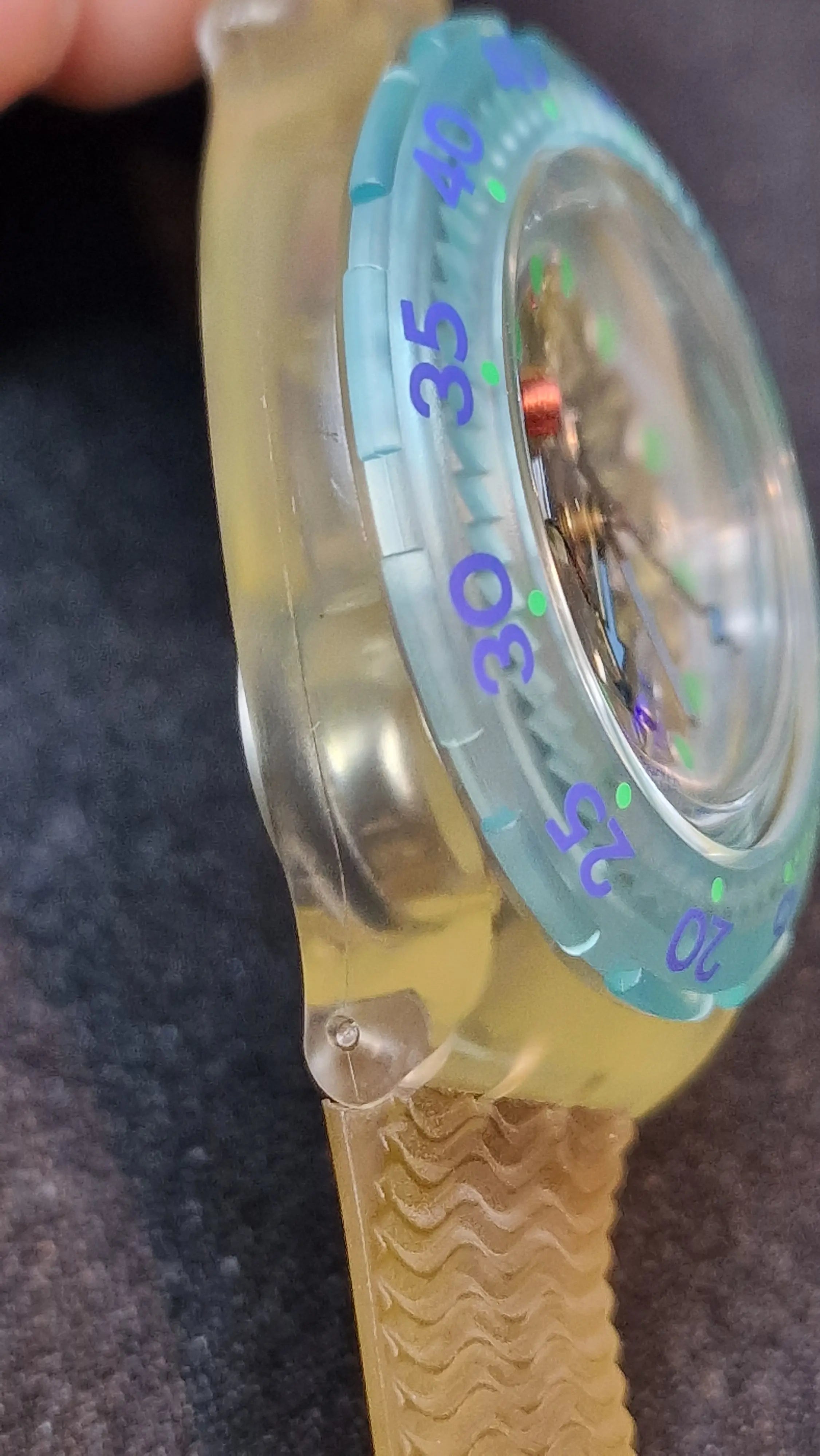 Swatch Scuba 200 SDK107 “Blue Ice” 1993 – Transparent Diver, Full Set 3