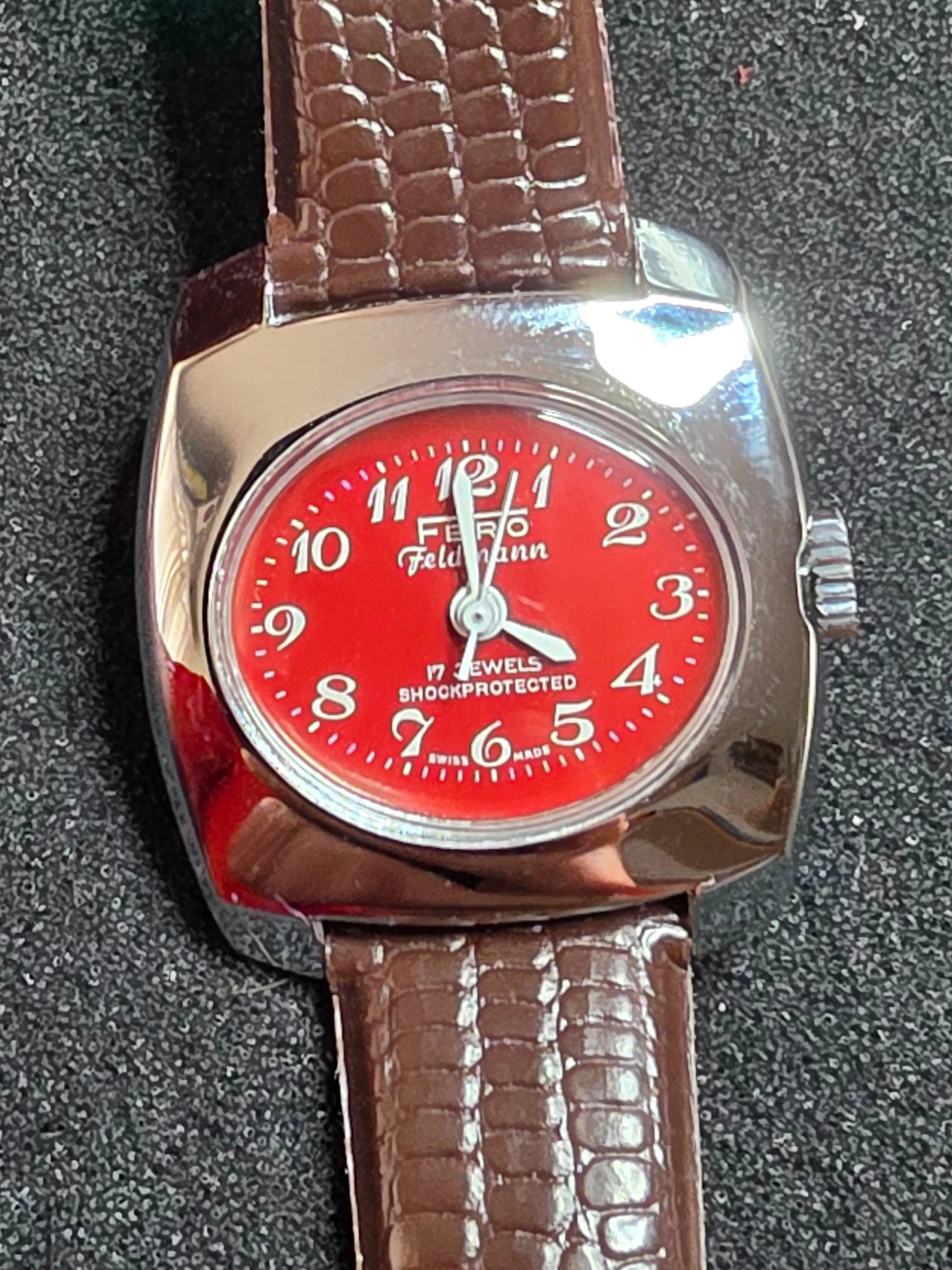 Fero Feldmann – 1960 – Unworn – Bordeaux Dial 1