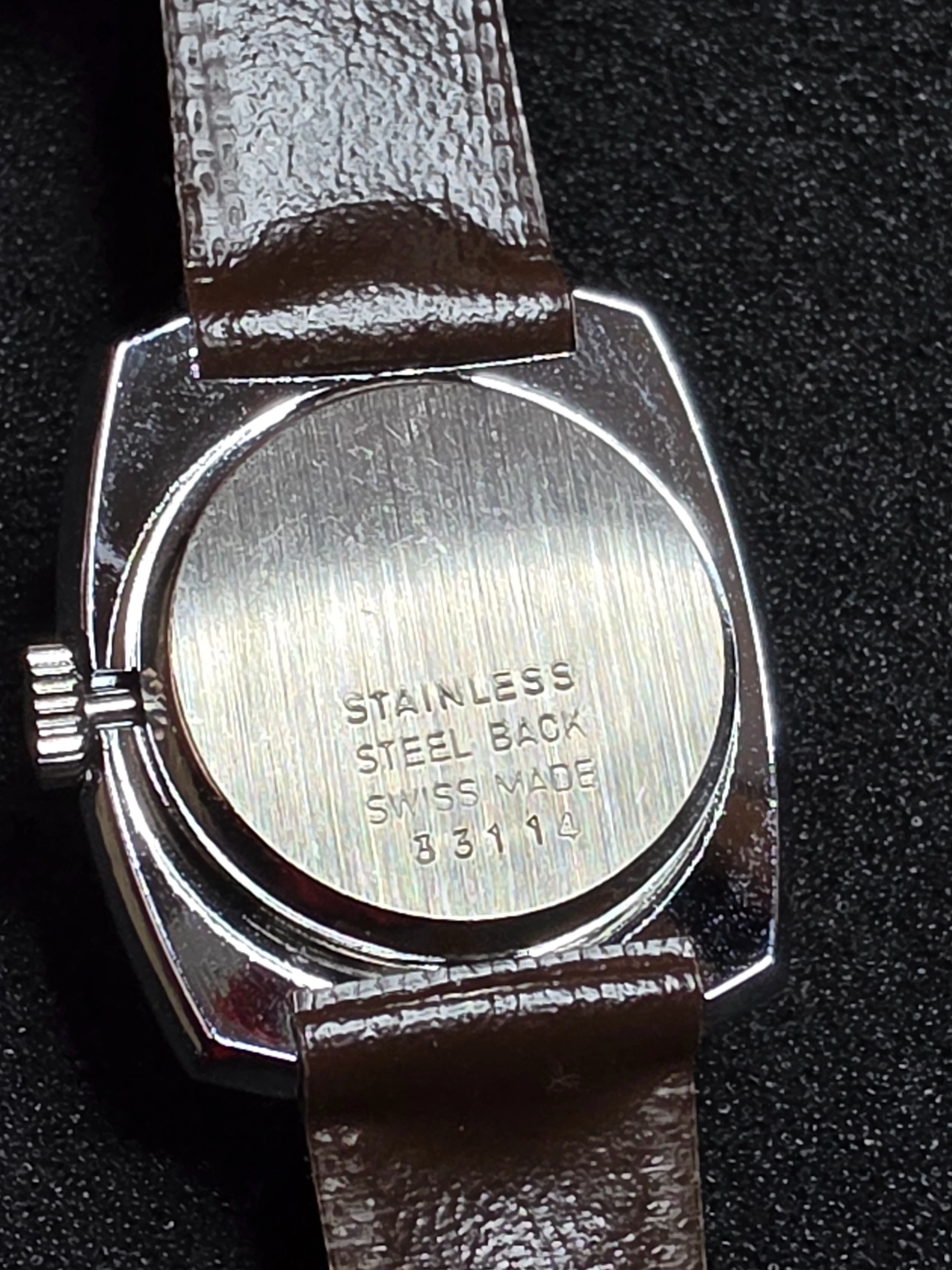 Fero Feldmann – 1960 – Unworn – Bordeaux Dial 4