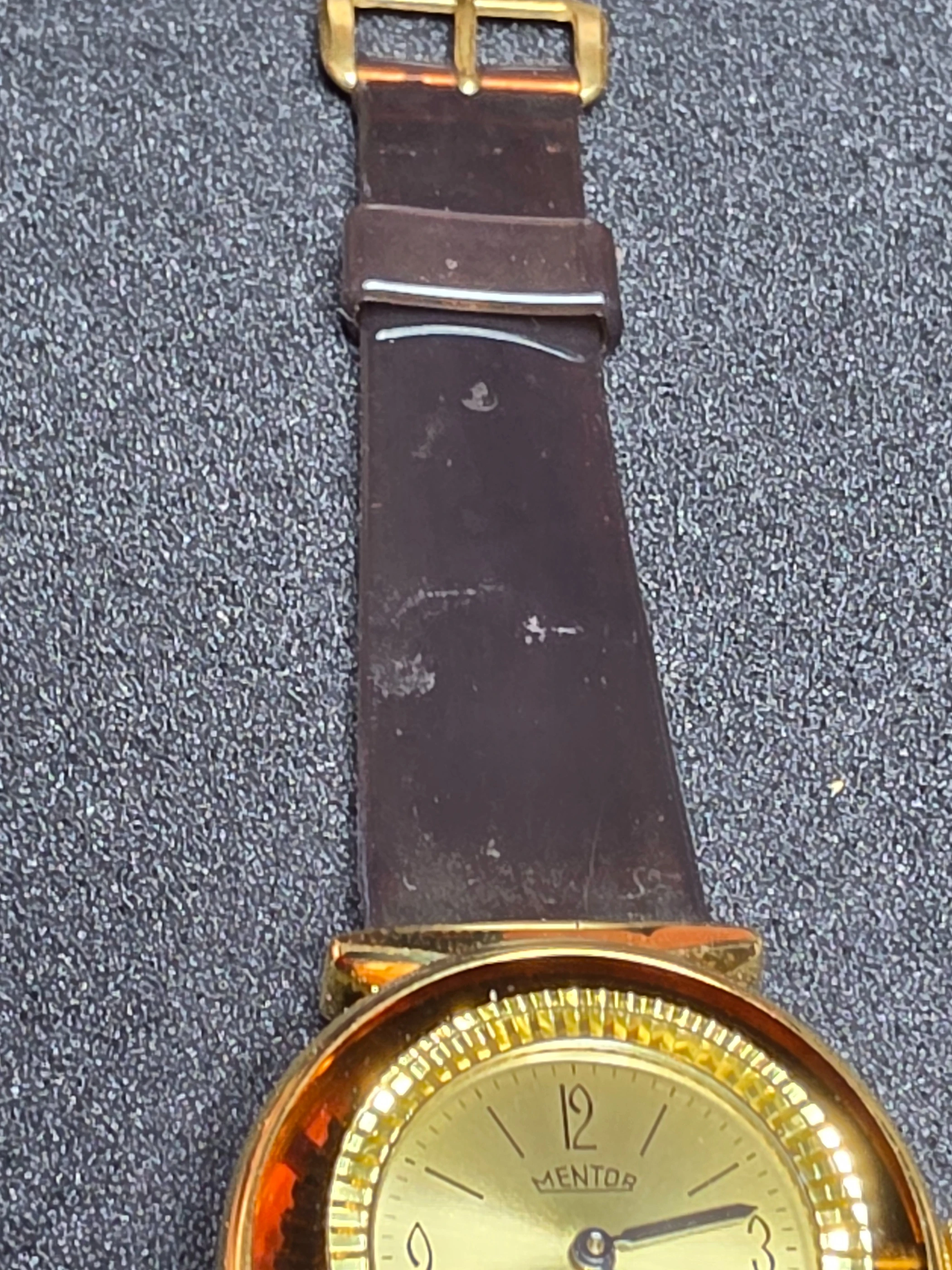 Mentor Antimagnetic – NOS – Metal and Acrylic Case 7