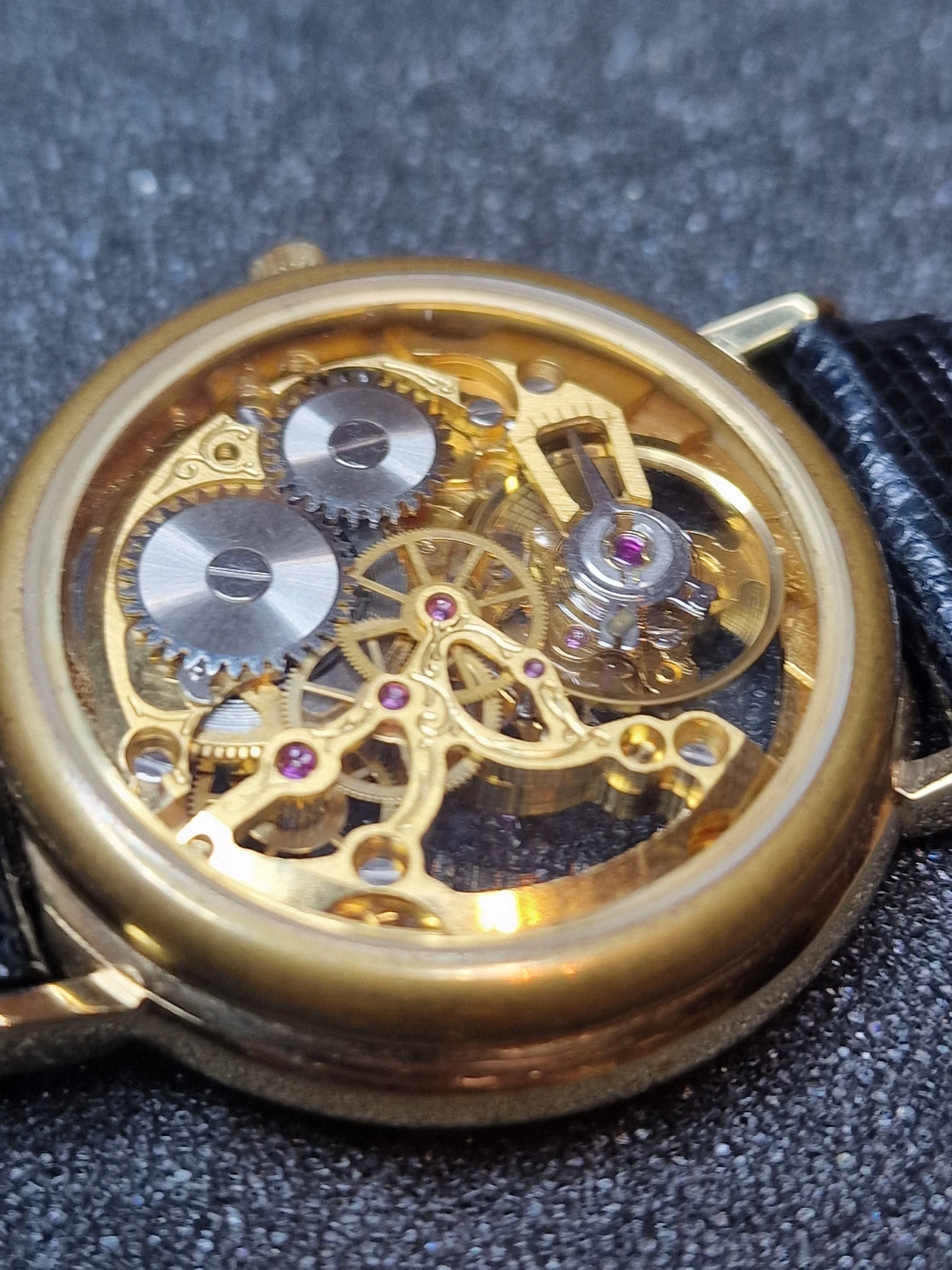 New Skeleton Unisex Watch – Hand-Wound, Business Liquidation, Unworn 11