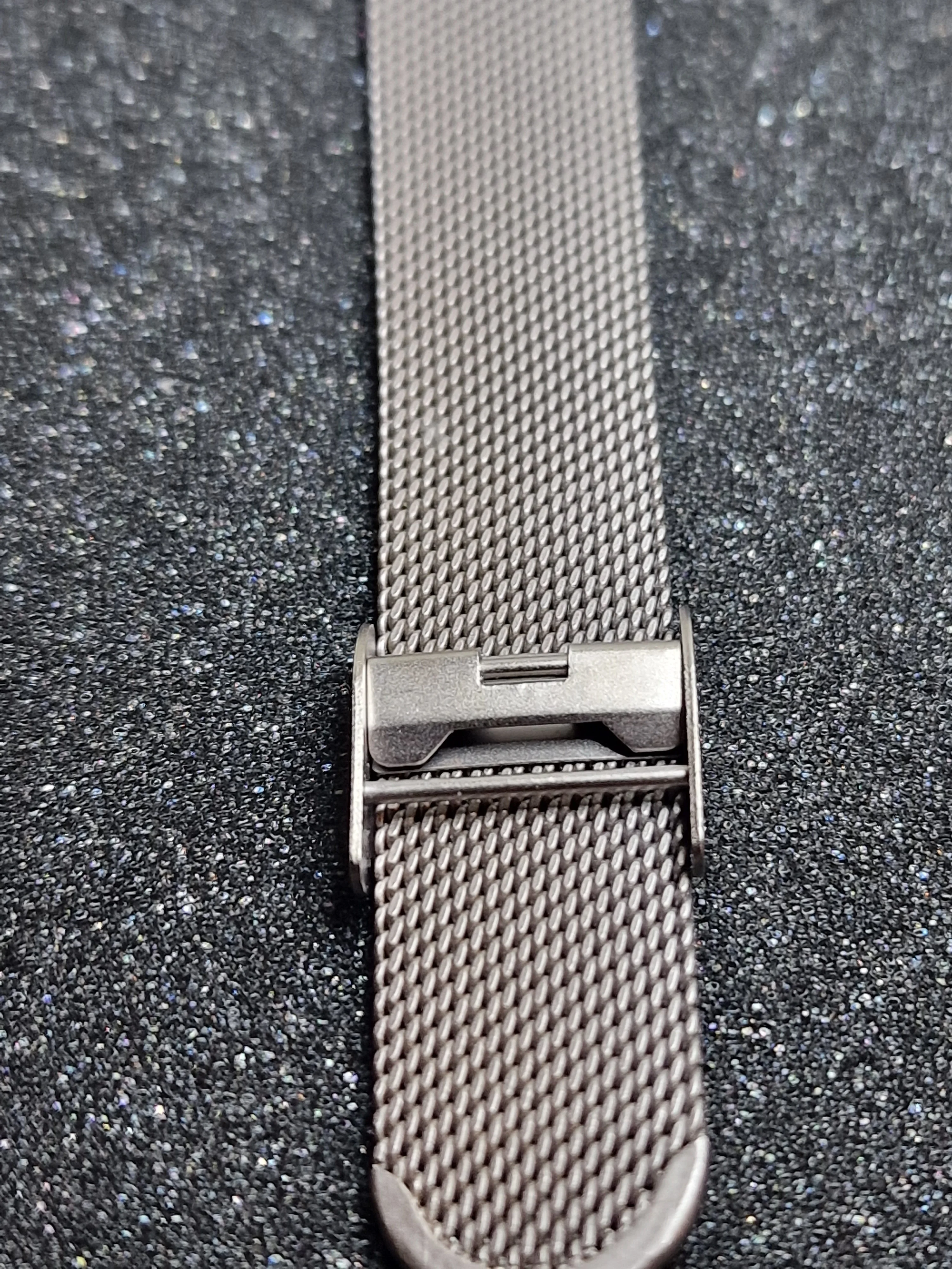 New Ultra-Slim ZENO De Luxe Watch – Quartz, 33mm, Elegant & Sporty 11