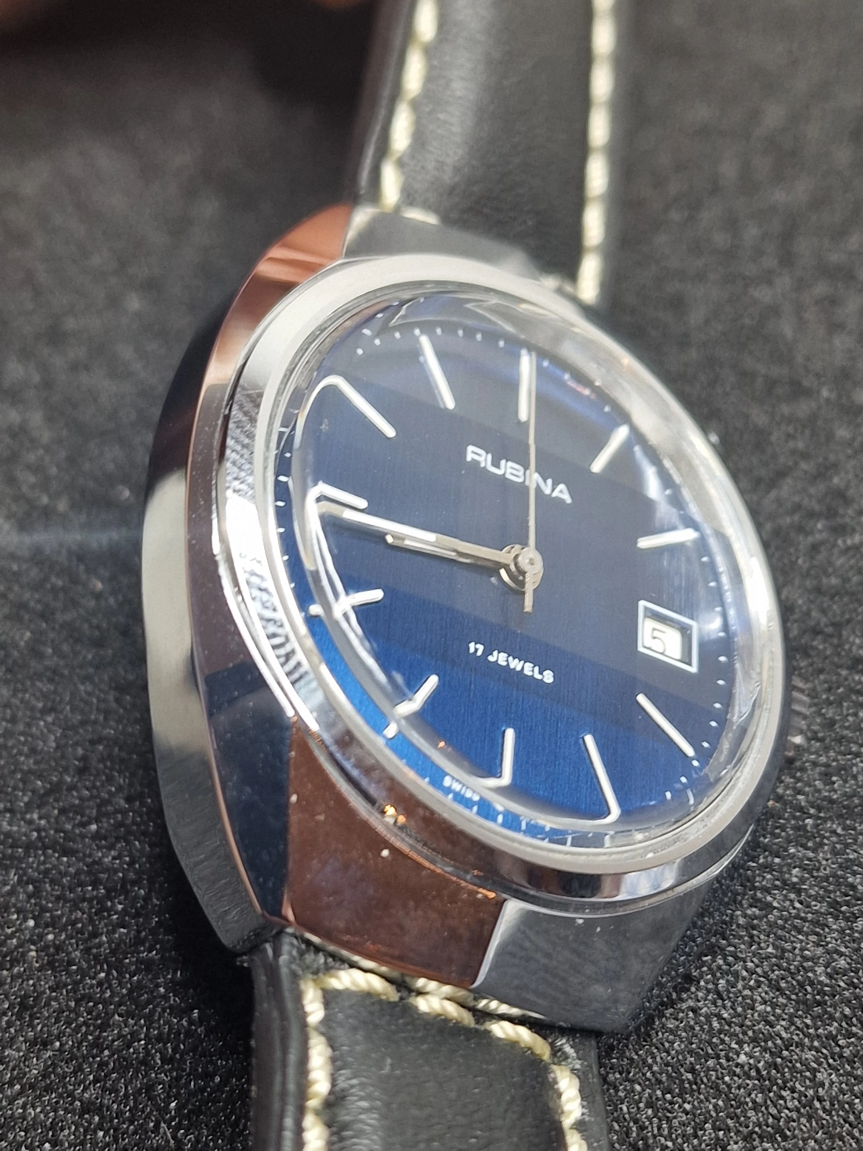 Old Vintage Rubina Watch – Hand-Wound – Swiss Made – Faceted Glass – 70s – 43mm 2