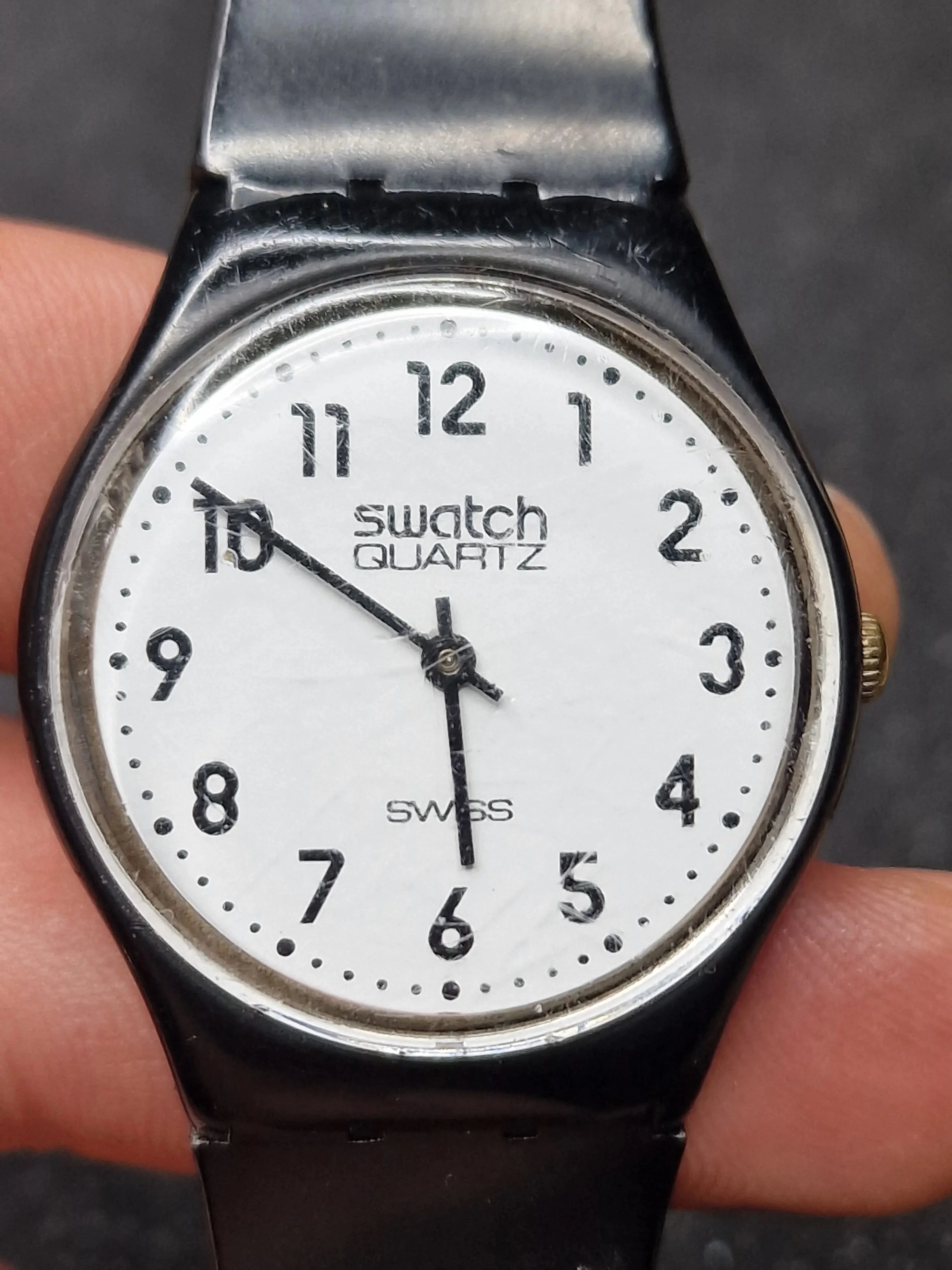 Rare 1983 Swatch GB001 – Classic Black & White – 34mm 3
