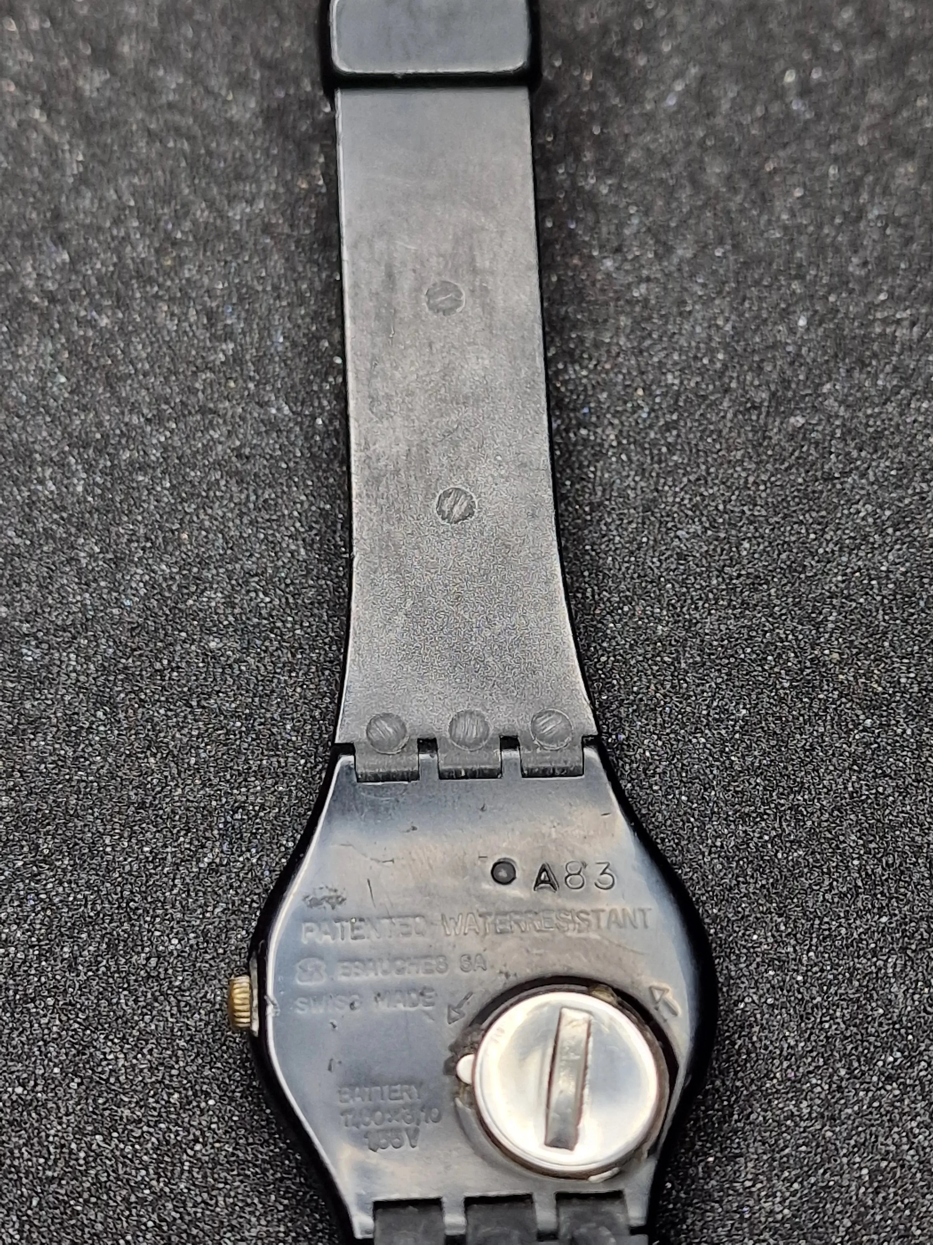 Rare 1983 Swatch GB001 – Classic Black & White – 34mm 10
