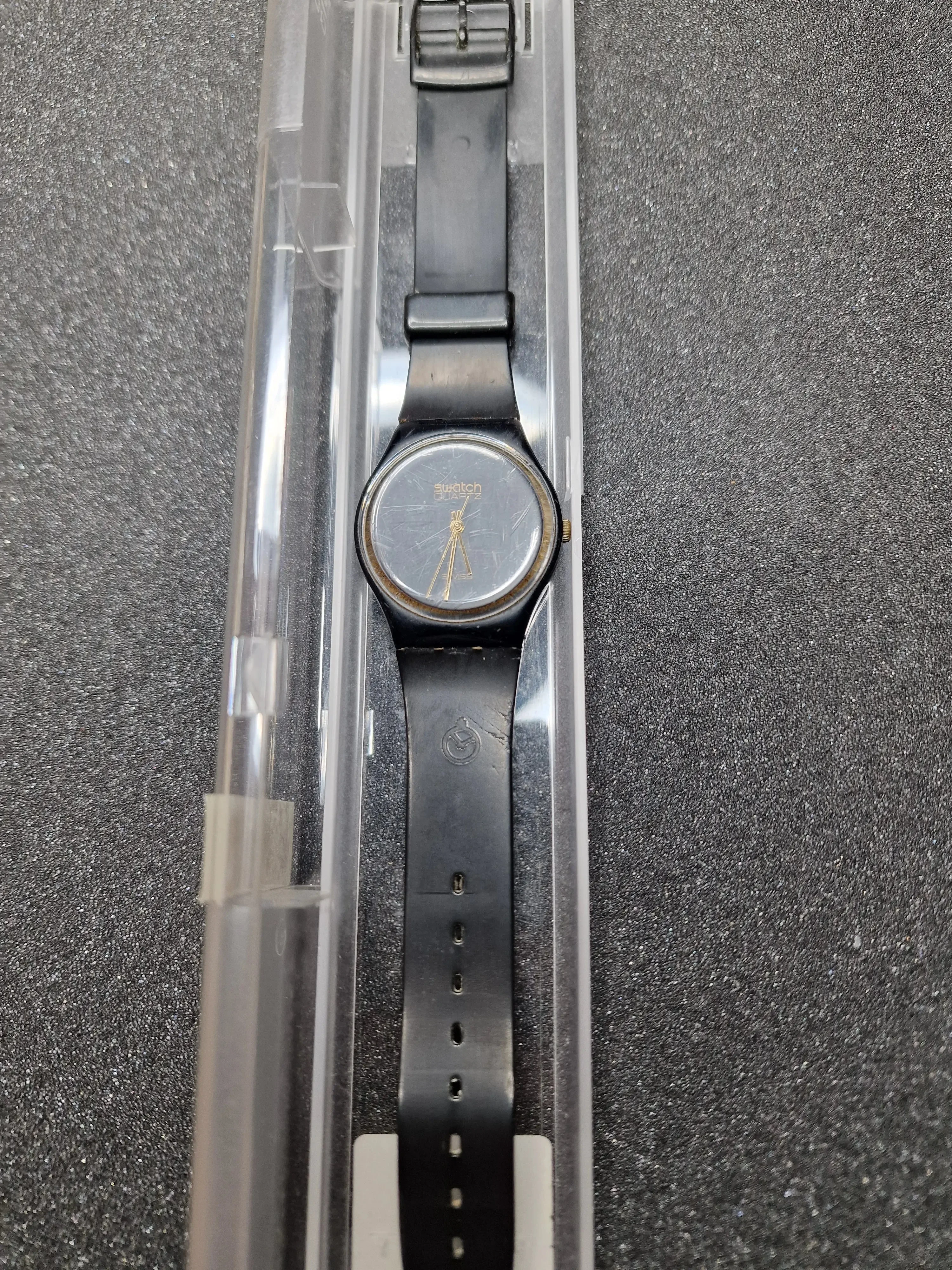 Rare 1983 Swatch GB101 – First Year Edition with Specialist trade (FHL) 2