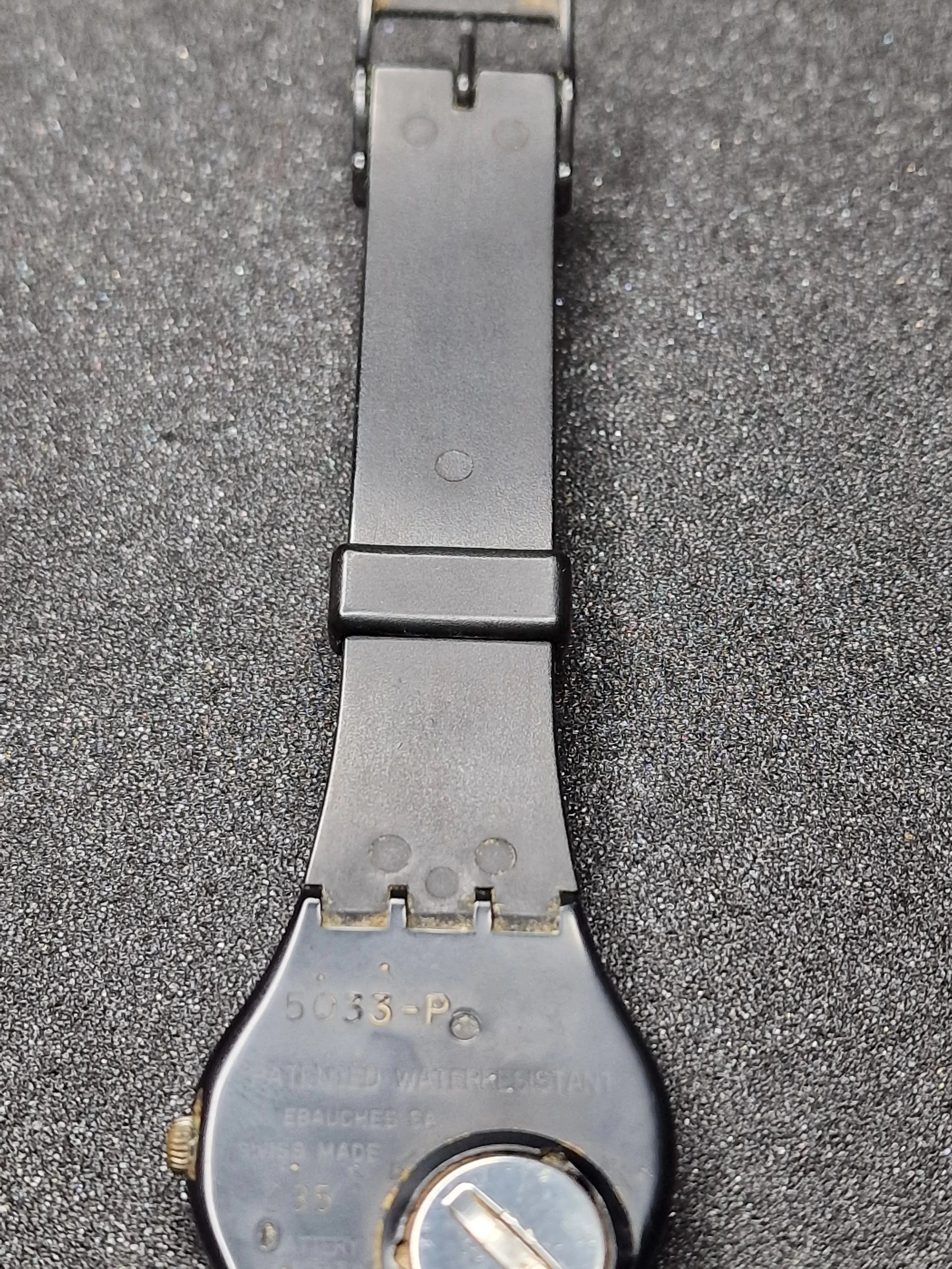Rare 1983 Swatch GB101 – First Year Edition with Specialist trade (FHL) 10