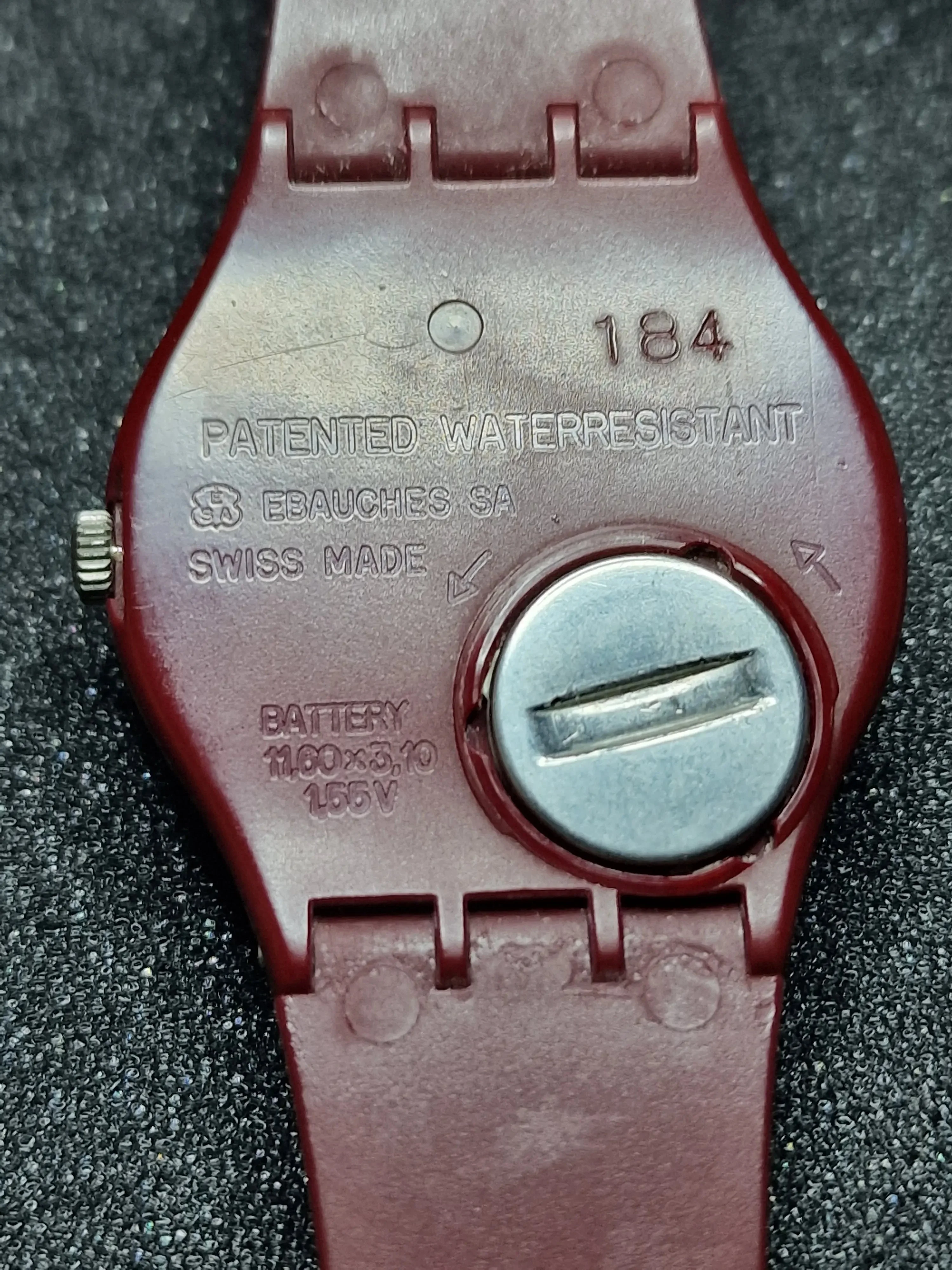 Rare 1983 Swatch GR103 – Burgundy Classic – 34mm 8
