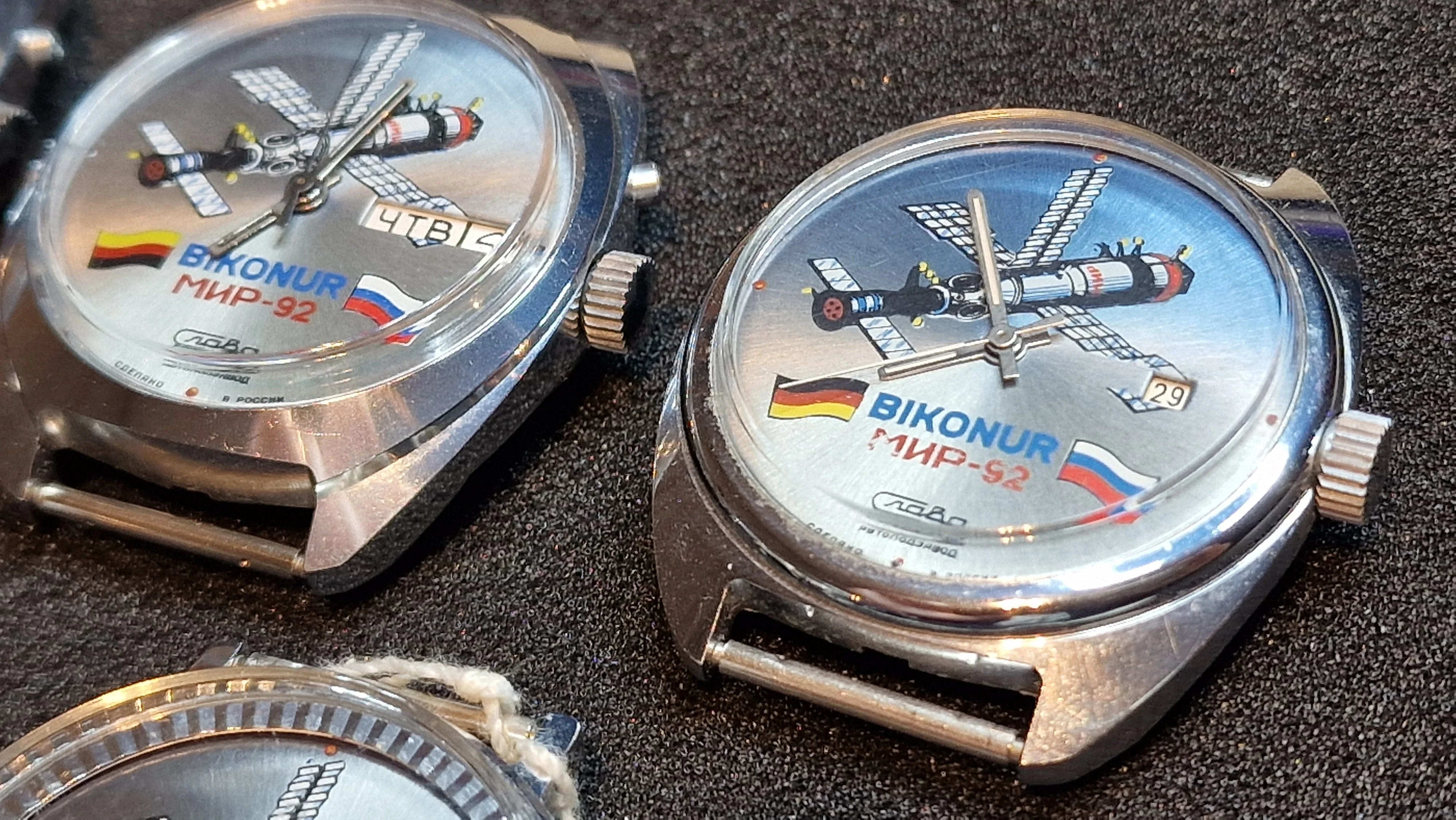 of 5 – Slava “BAIKONUR MIR-92” Automatic Watches – Limited Space Edition – 1992 - 5