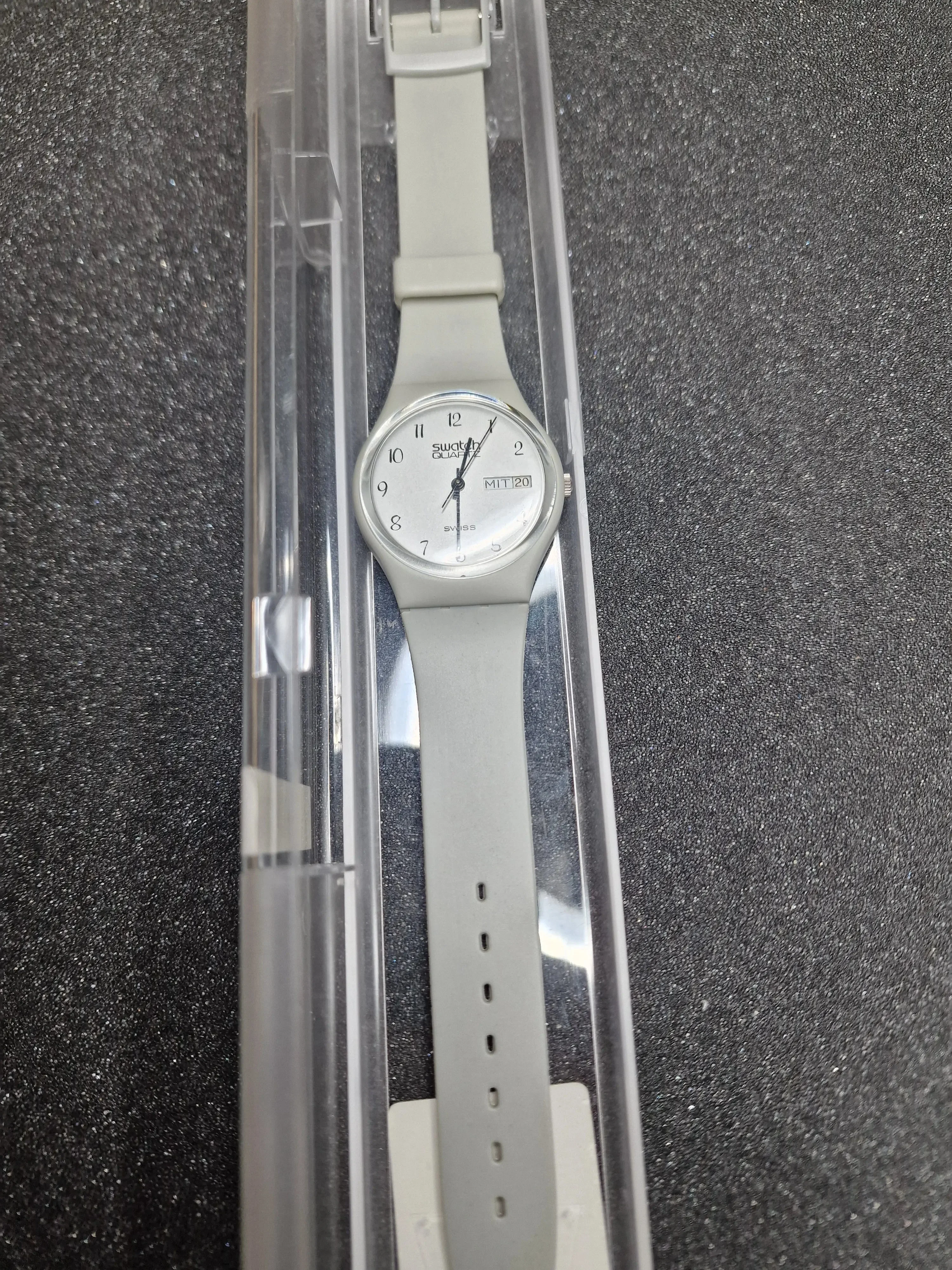 Rare Vintage 1983 Swatch GM700 – 34mm – Unworn (NOS) but Not Working 2
