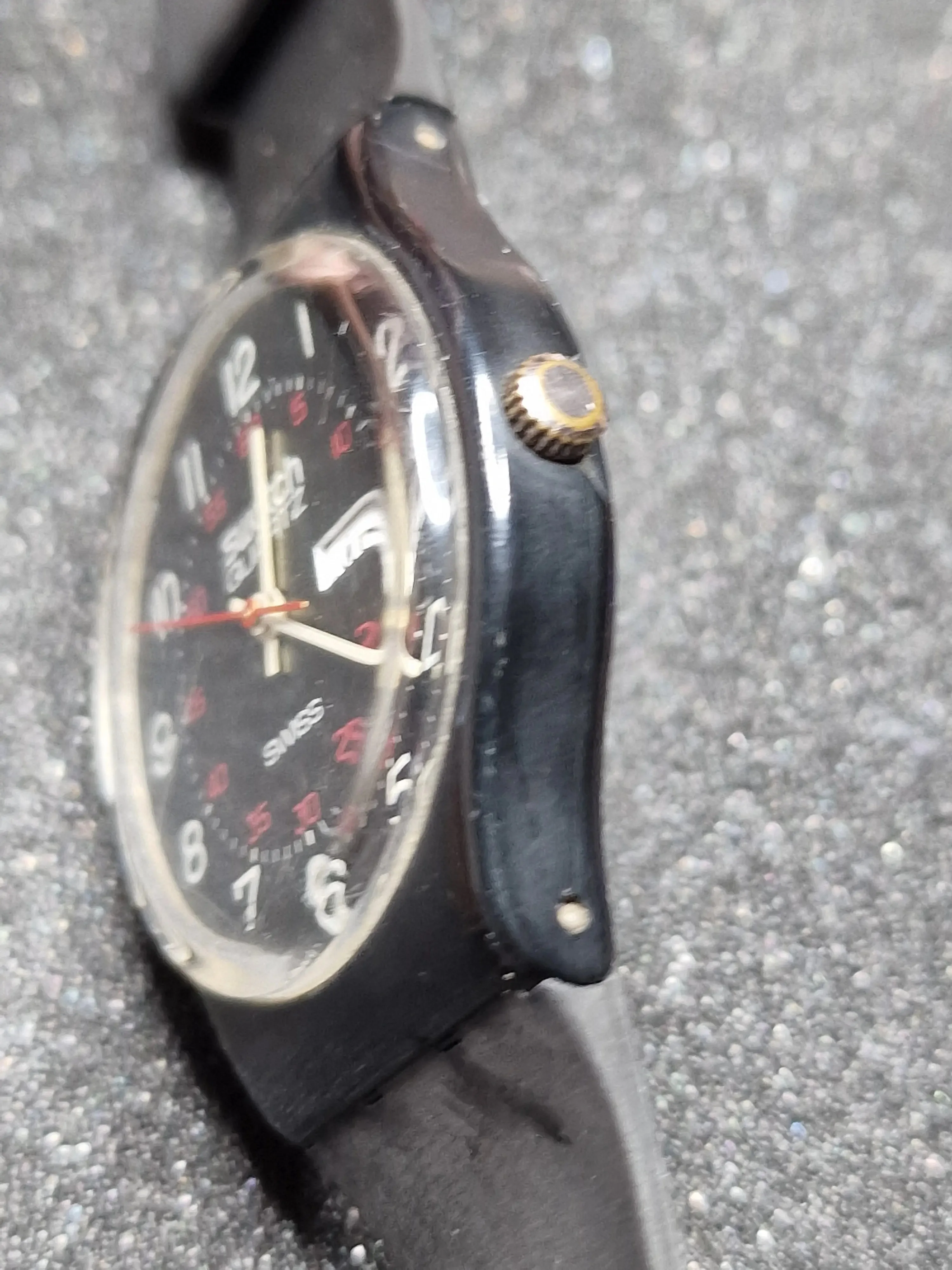 Rare Vintage Swatch GB701 (1983) – No Serial Number 4