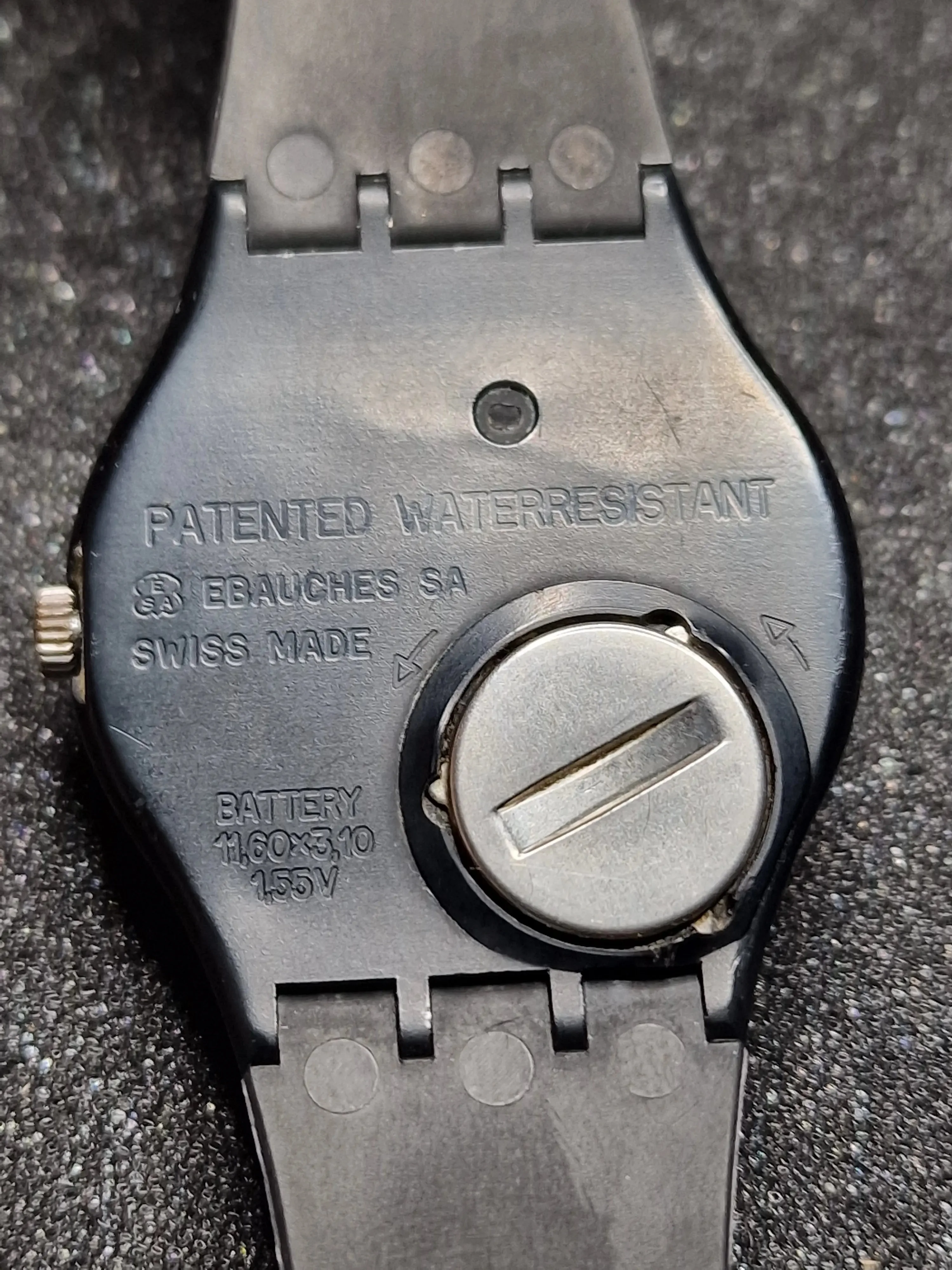 Rare Vintage Swatch GB701 (1983) – No Serial Number 5