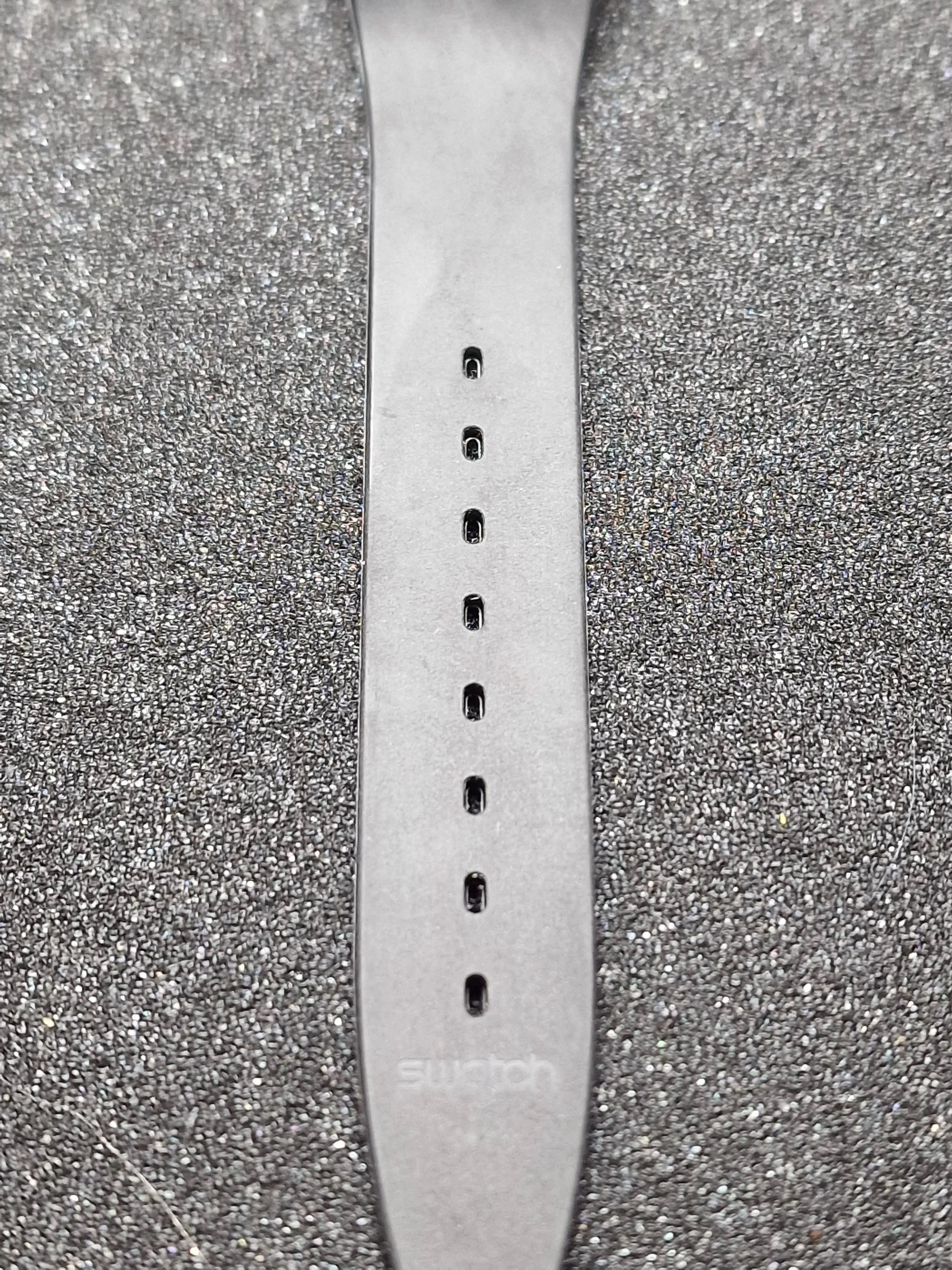 Rare Vintage Swatch GB701 (1983) – No Serial Number 6