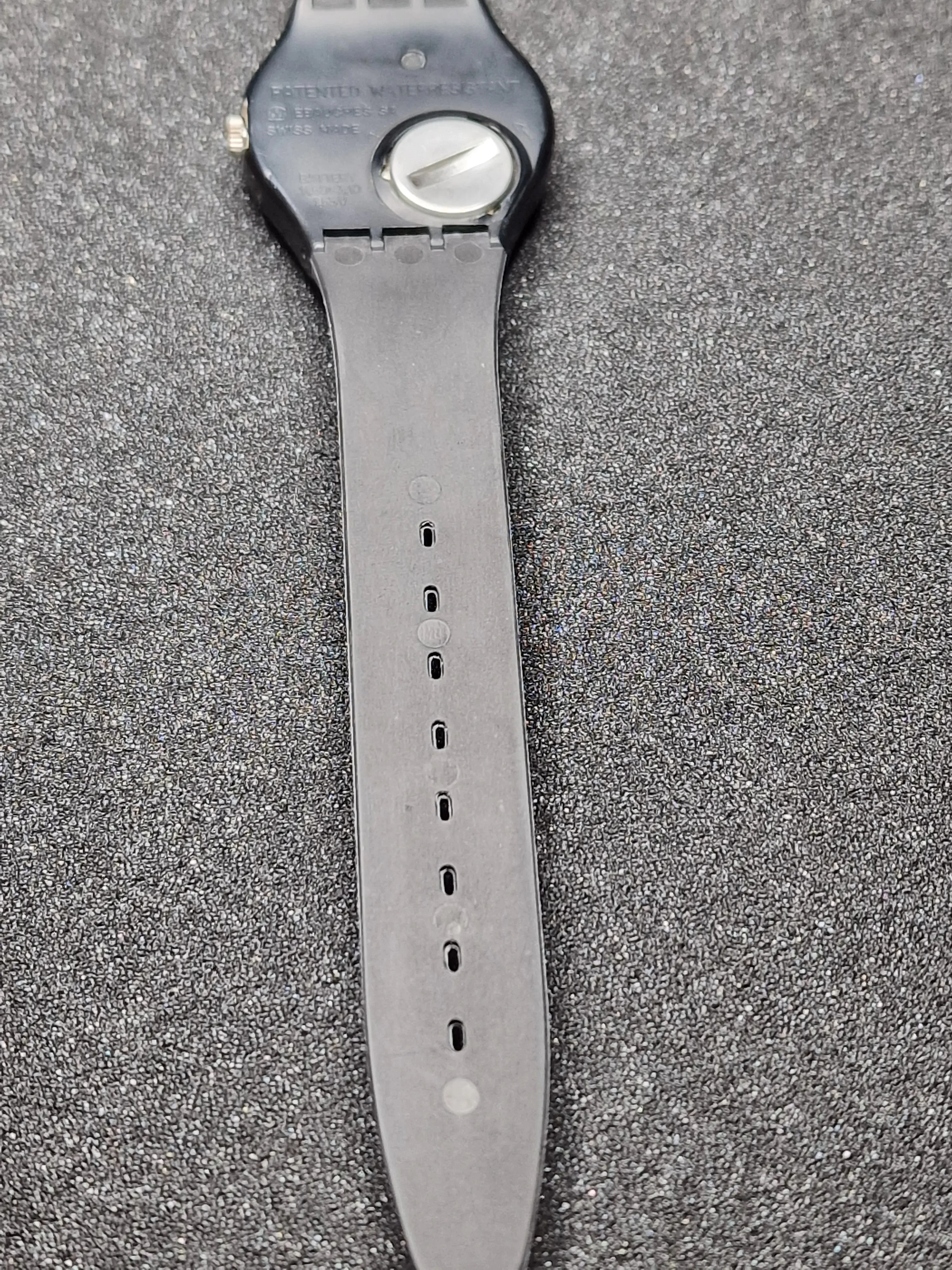 Rare Vintage Swatch GB701 (1983) – No Serial Number 8