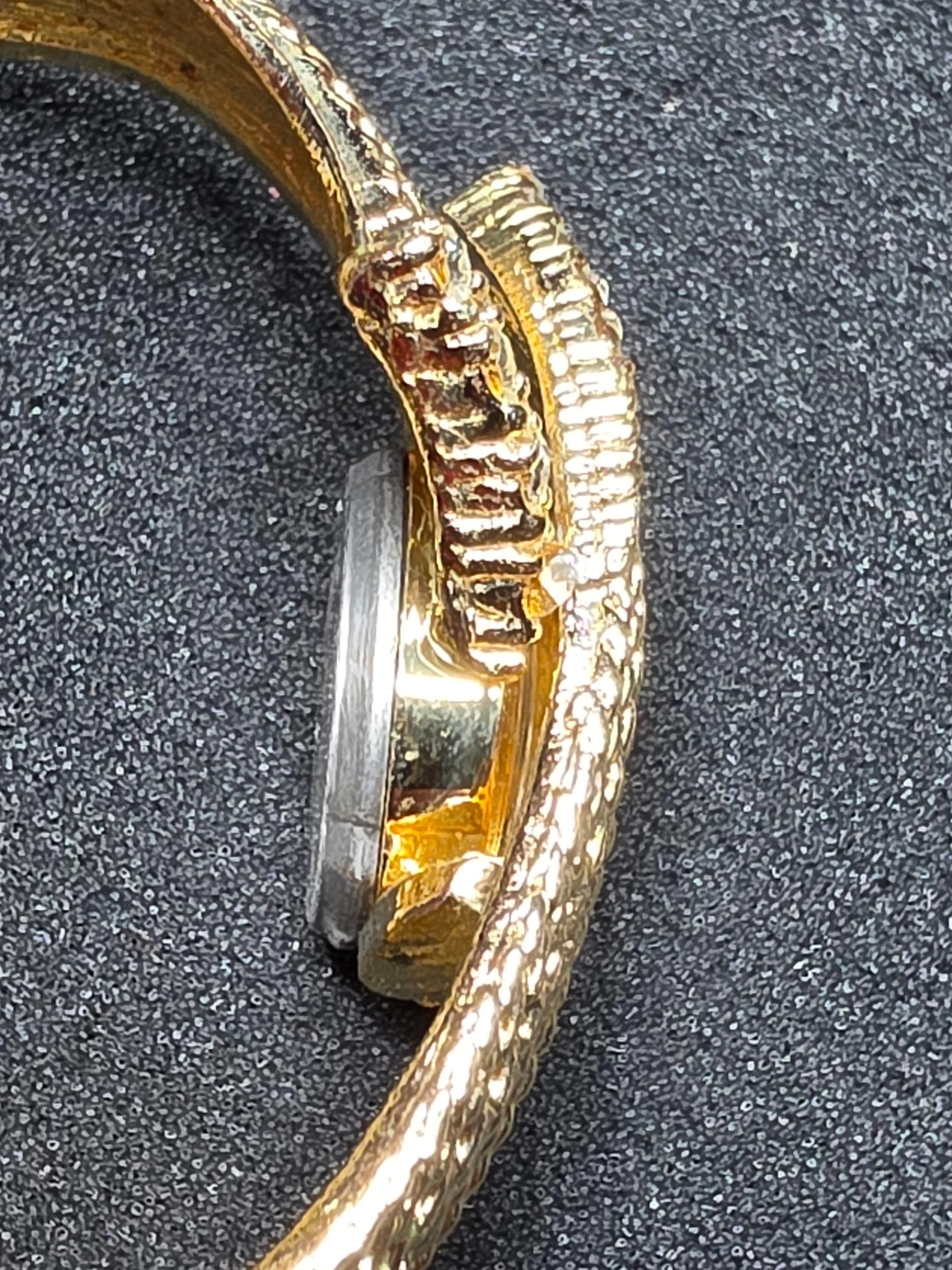 Ravisa Wristwatches – Very Good 3