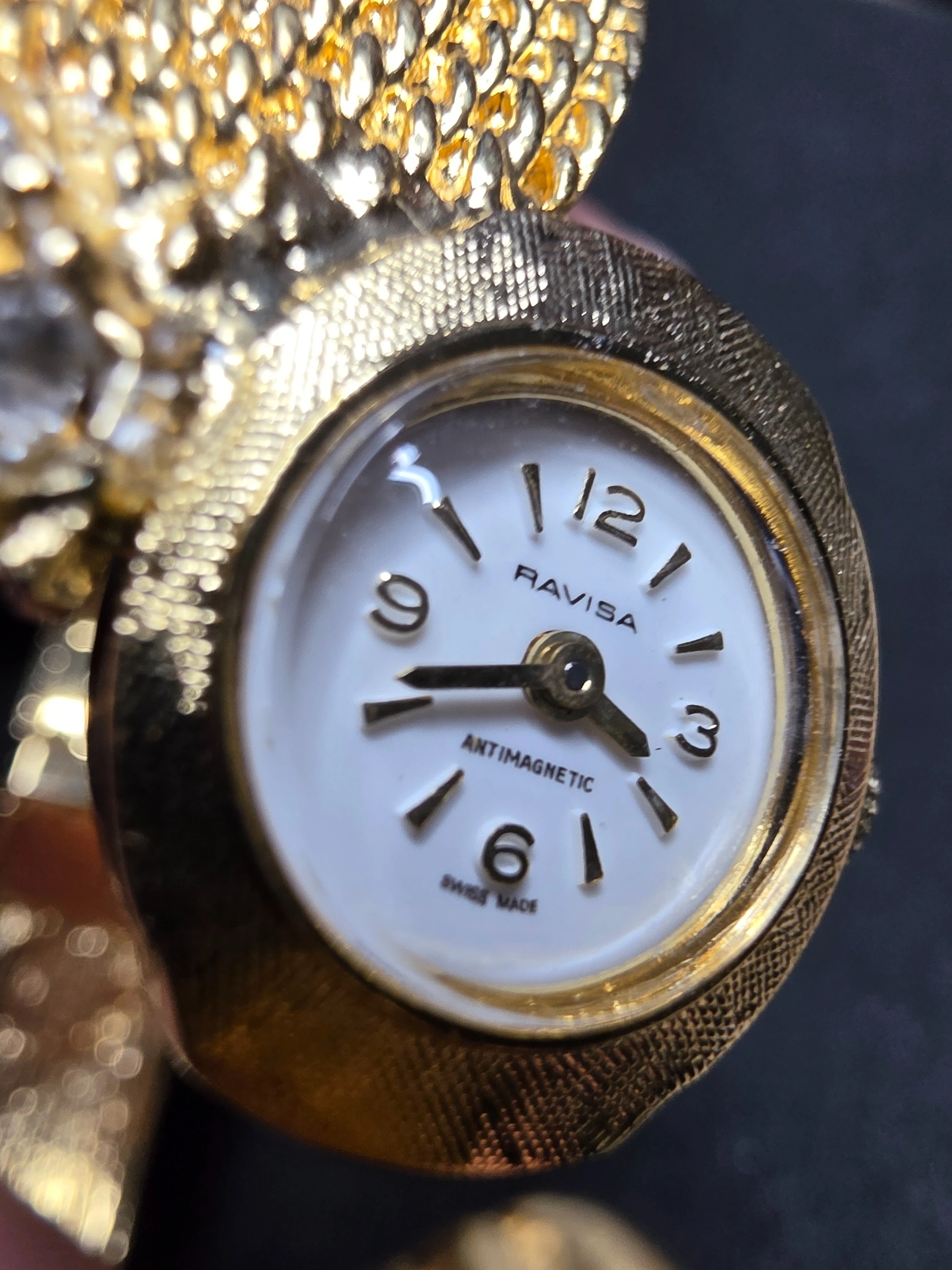 Ravisa Wristwatches – Very Good 7