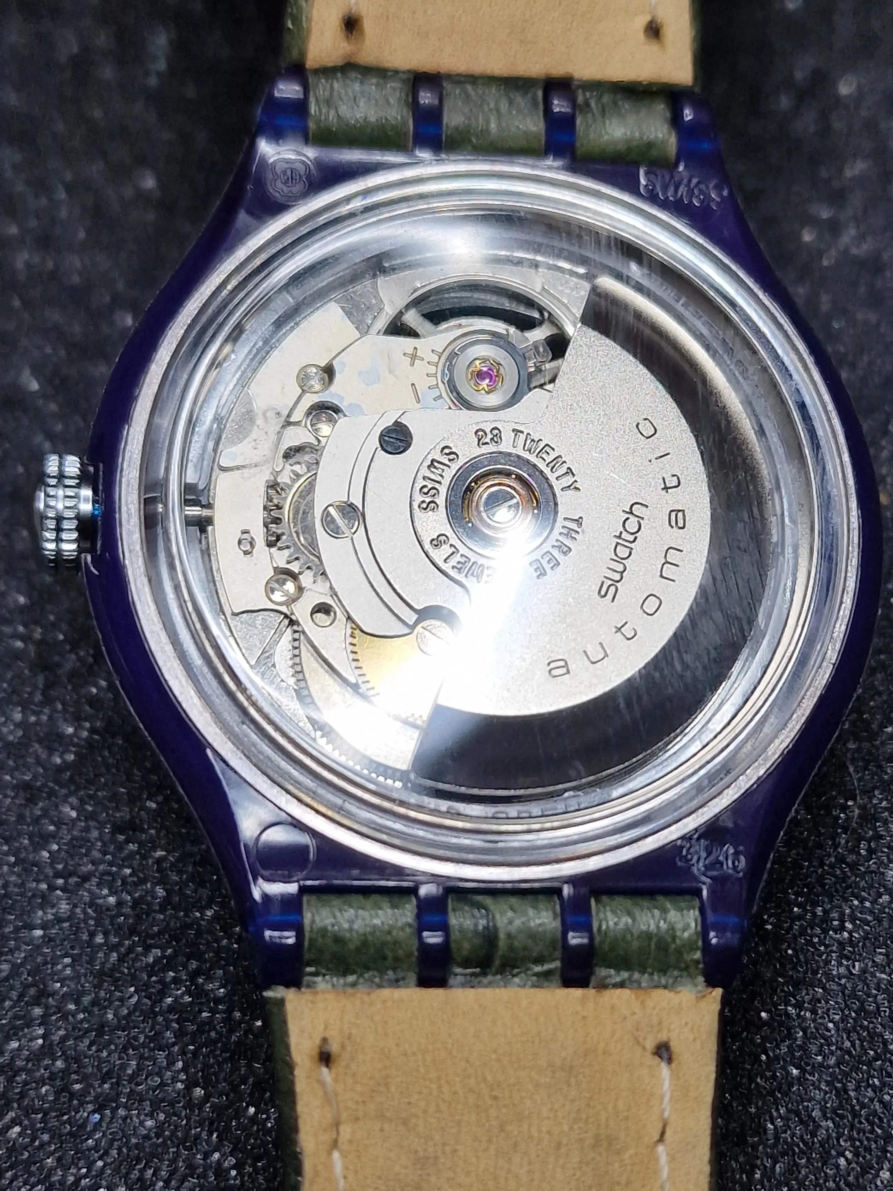 Swatch Automatic SAN102 “Baeru” – 1992 Vintage 7