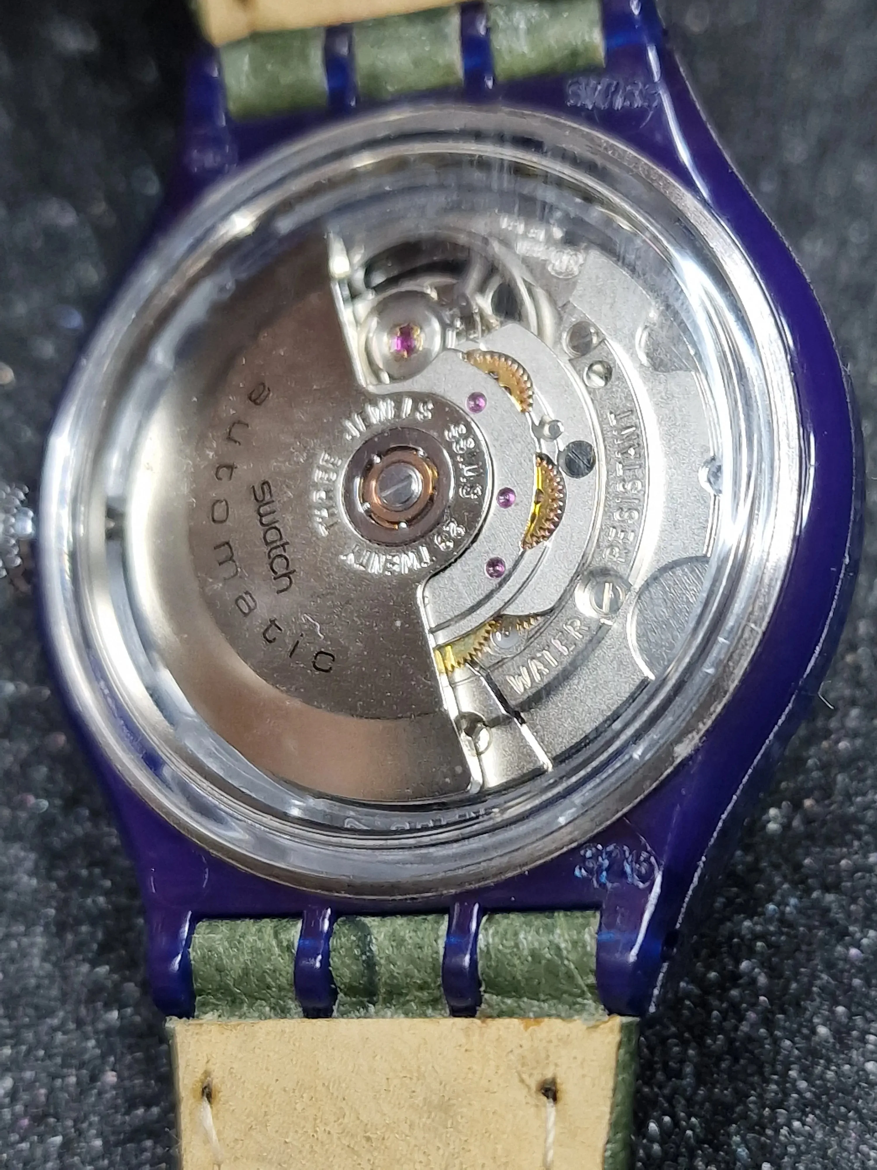 Swatch Automatic SAN102 “Baeru” – 1992 Vintage 8