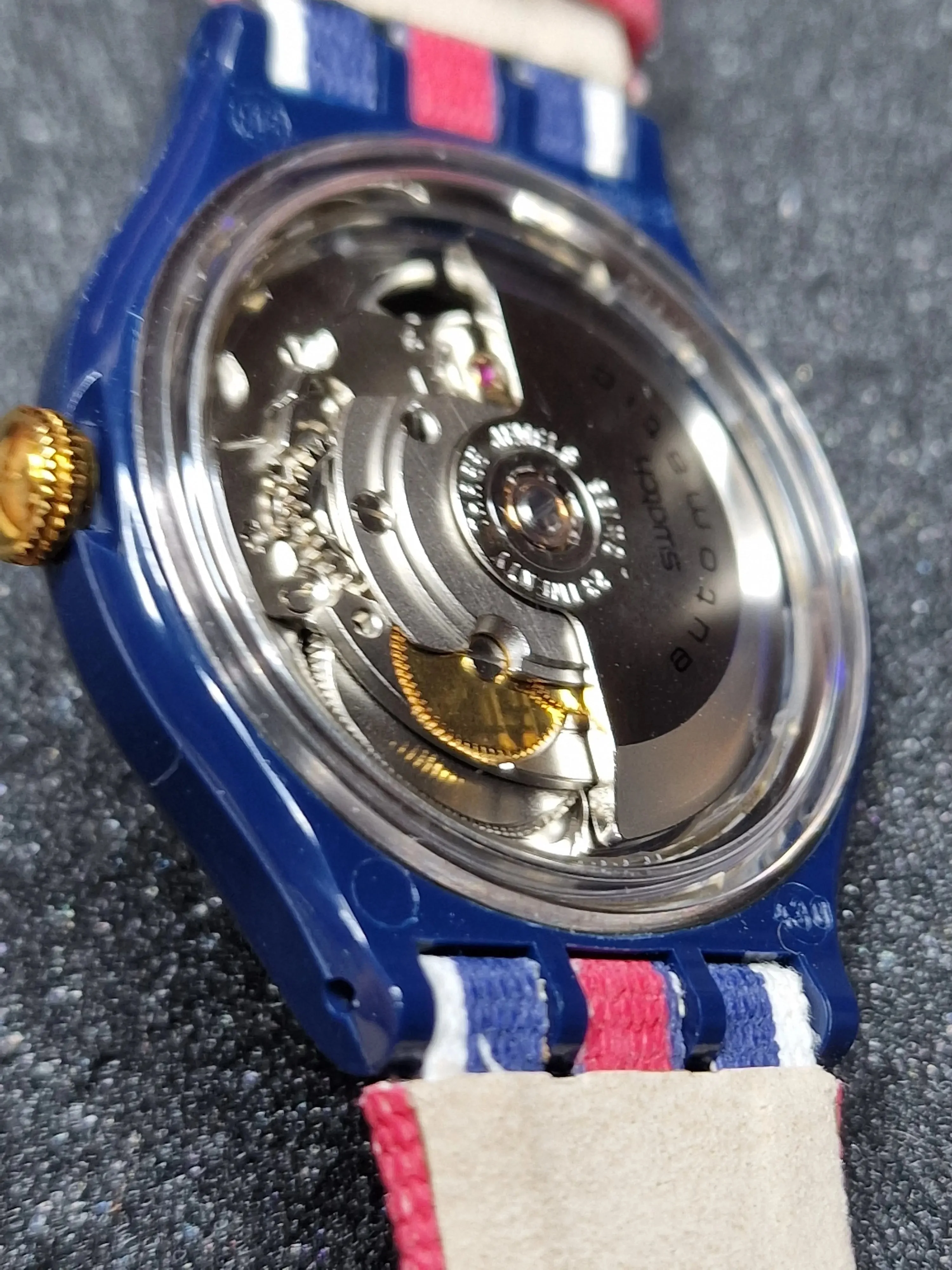 Swatch Automatic SAN105 "Time & Stripes" – 1994 🇺🇸⏱ 8