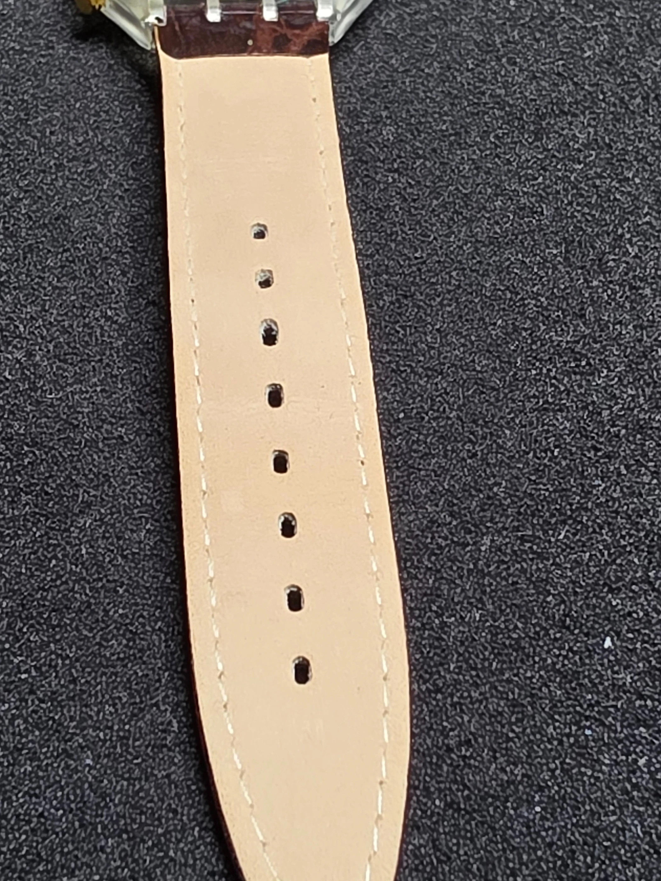 Swatch Chrono Crocante SCK401 – 1994 – NOS – Beige Dial – view 10