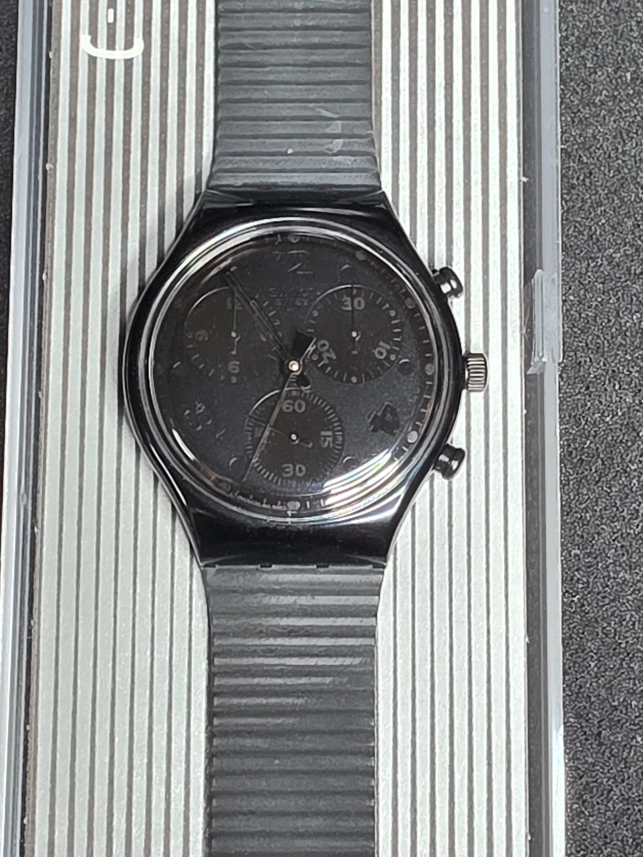 Swatch Chrono Moon Shadow SCB110 – 1993 – NOS – Black Dial