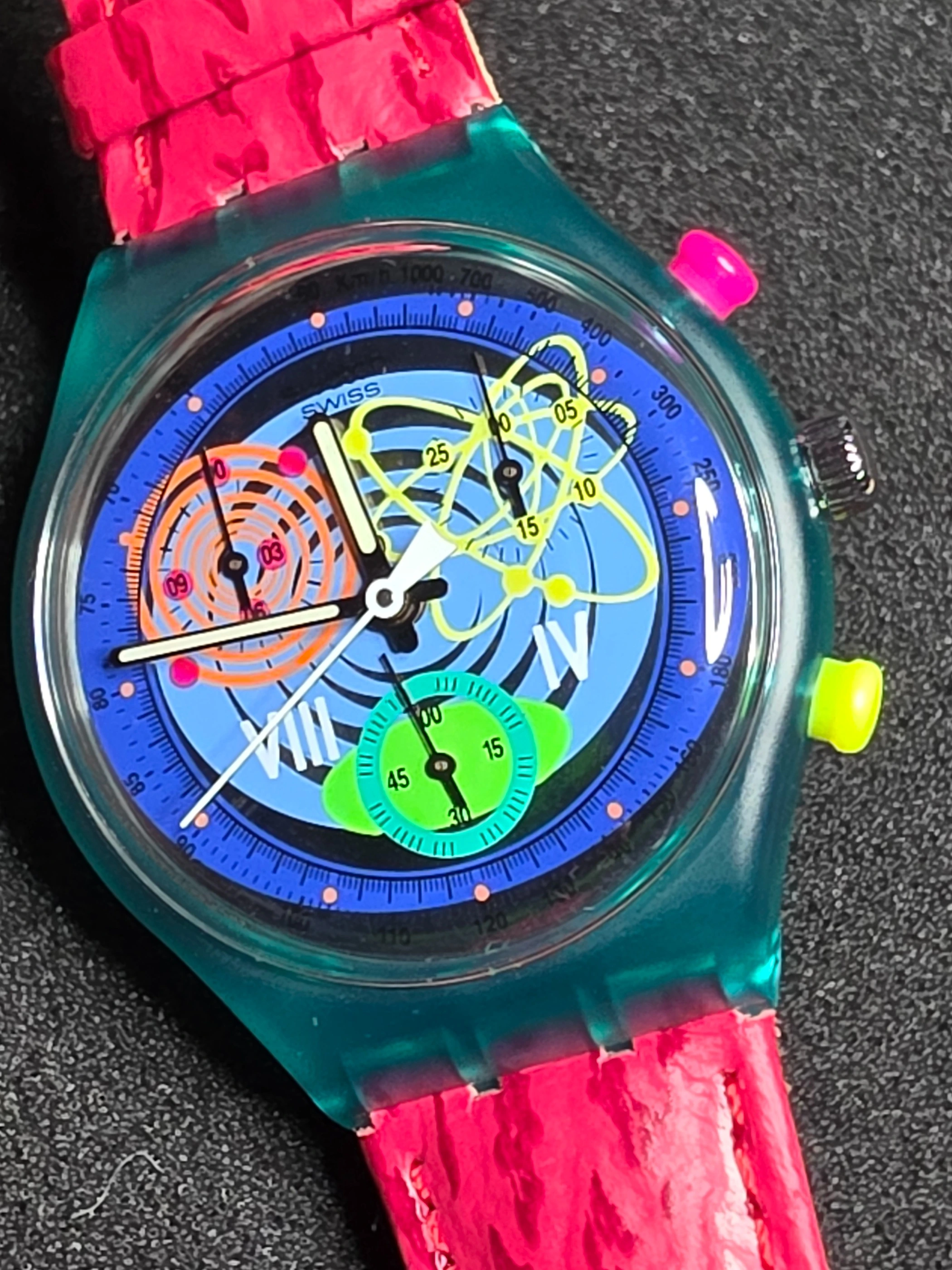 Swatch Chrono Pink Springs SCL103 – 1993 – NOS – Vibrant Design – view 3