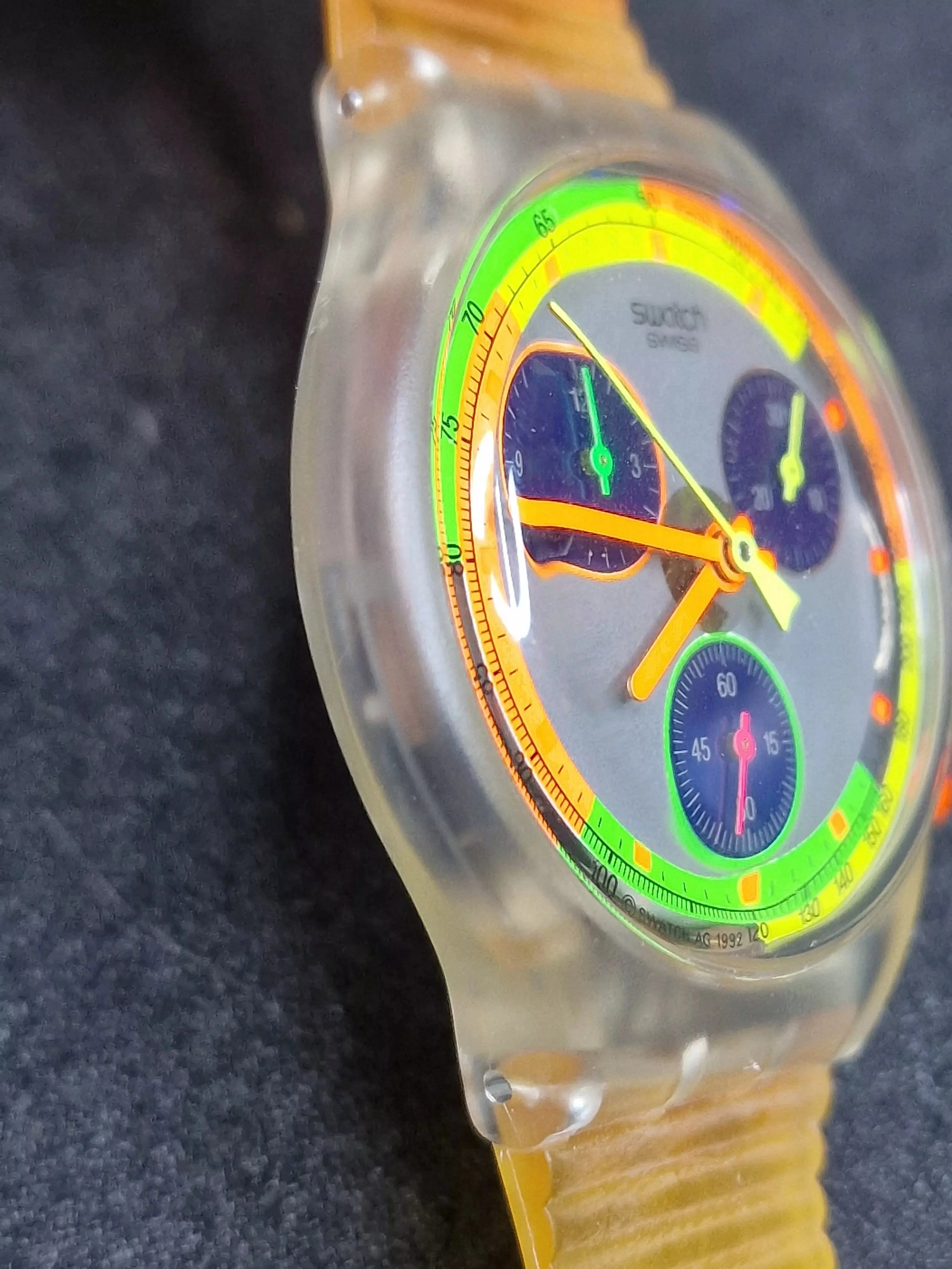 Swatch Chrono SCK104 "Jelly Stag" (1992) – Rare Neon Chronograph 6