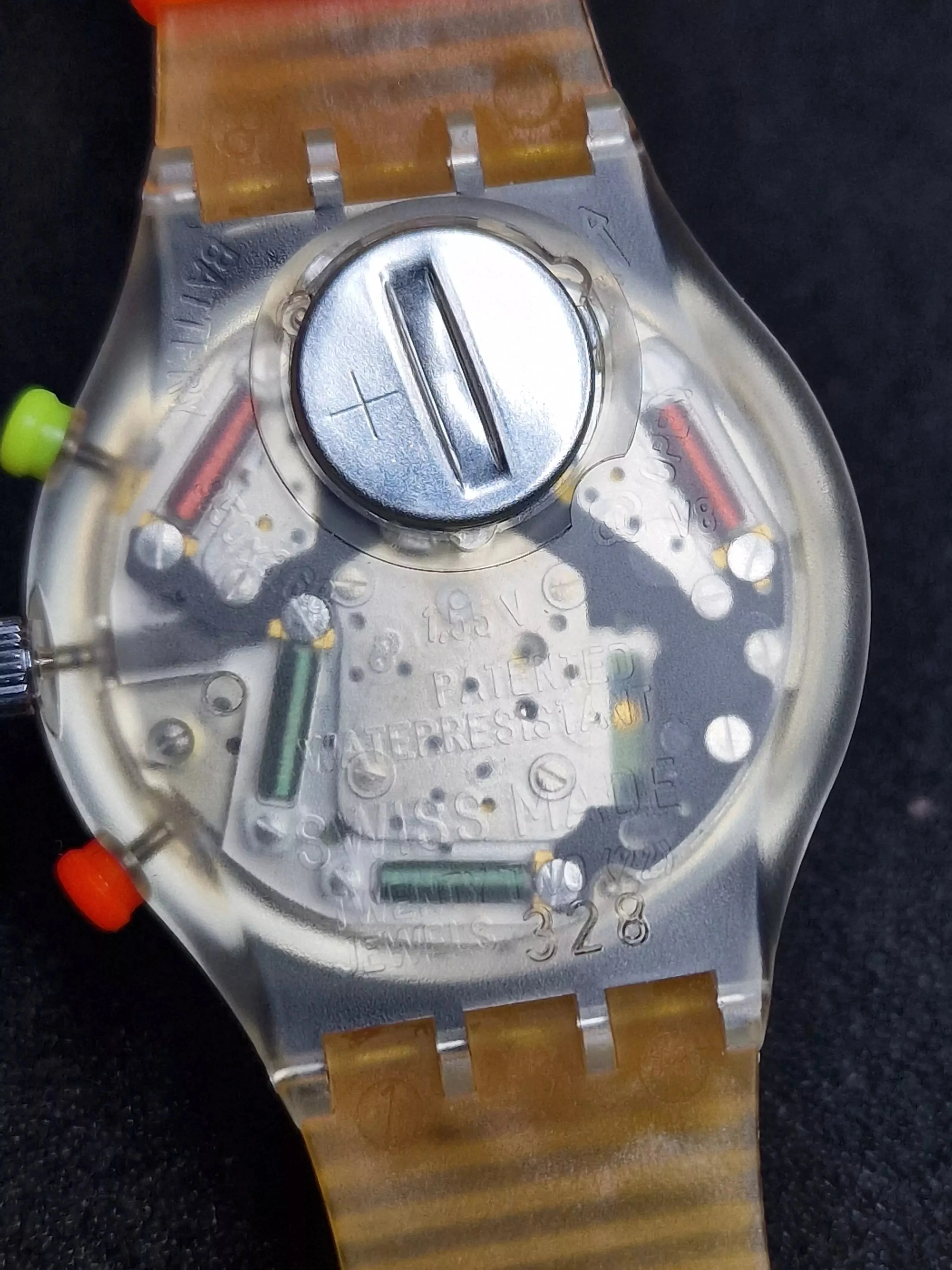 Swatch Chrono SCK104 "Jelly Stag" (1992) – Rare Neon Chronograph 8