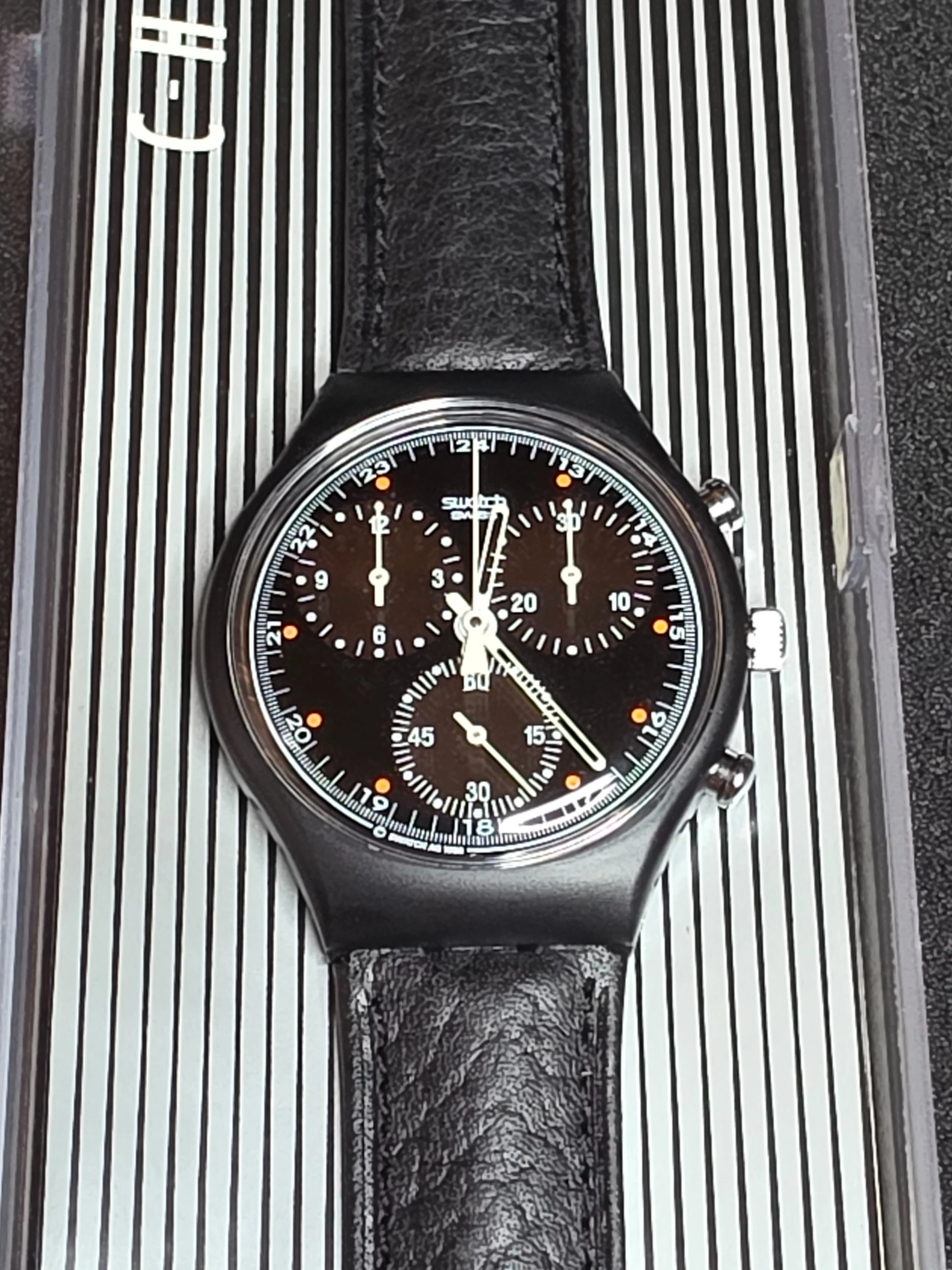 Swatch Chrono Wall Street SCB106 – 1991 – NOS – Black Dial