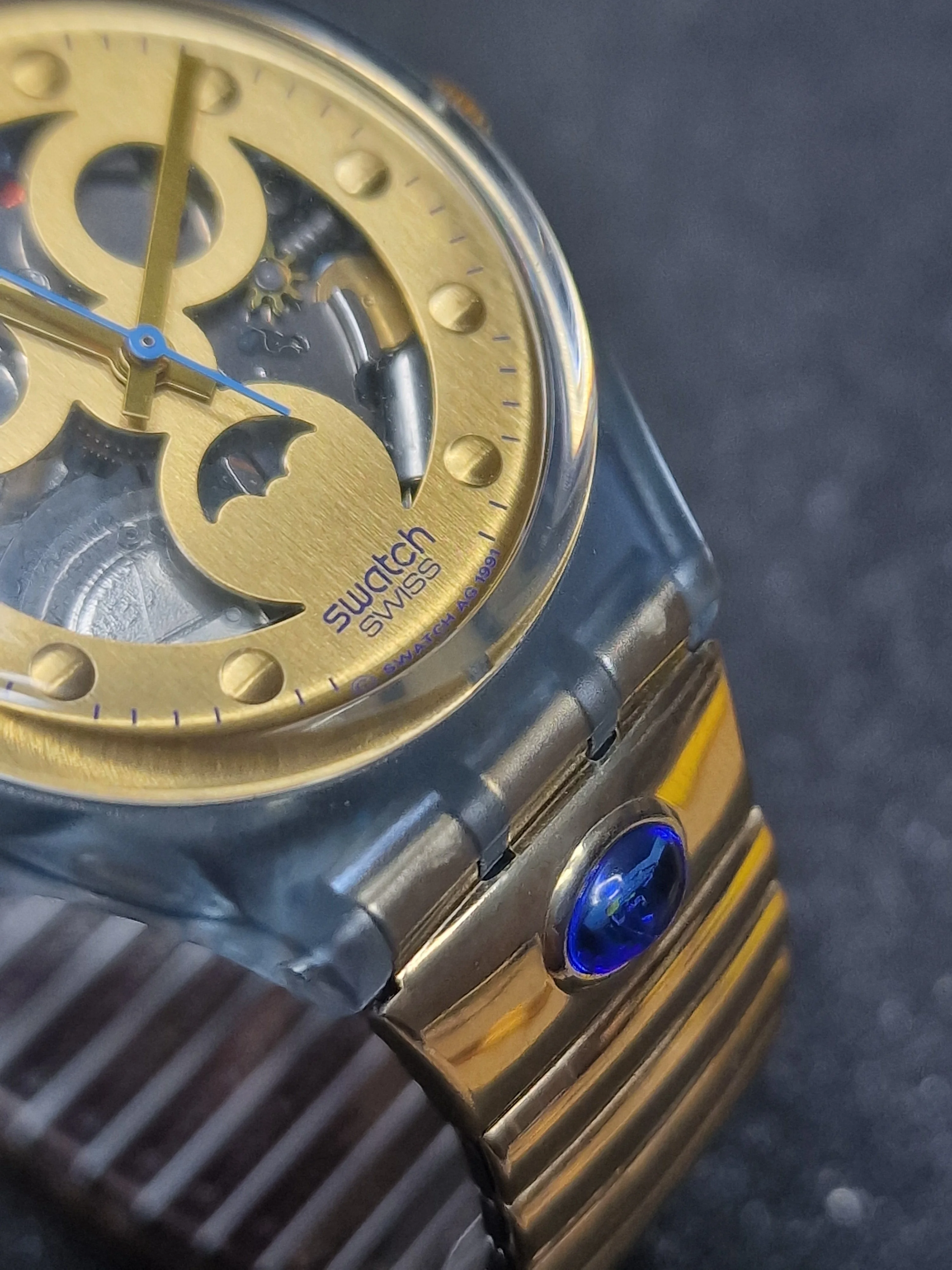Swatch Flex GN123 “Gold Smile” (1992) – Rare Vintage Skeleton Watch 13