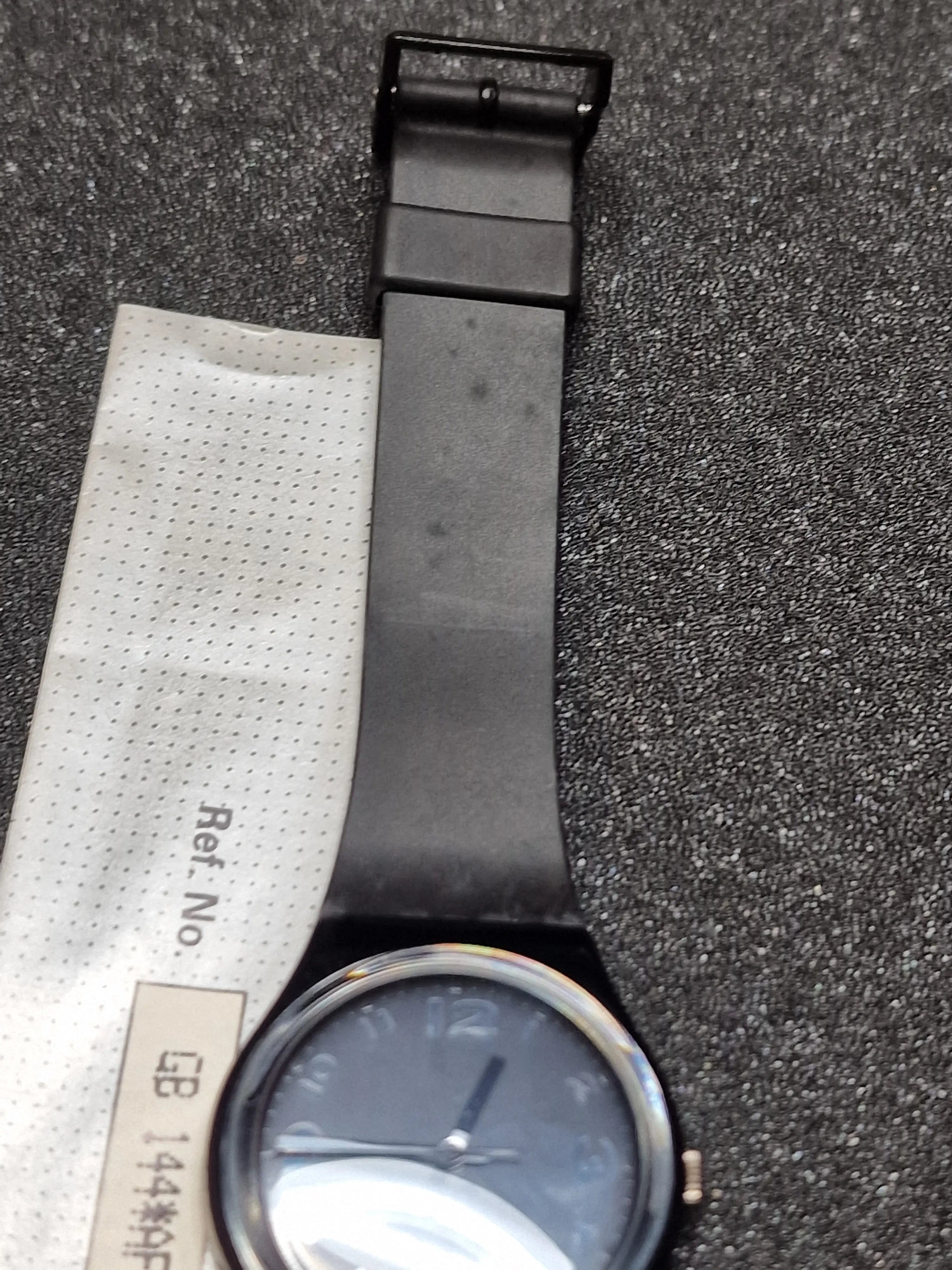 Swatch GB144 “After Dark” (1992) – Minimalist Black Elegance 9