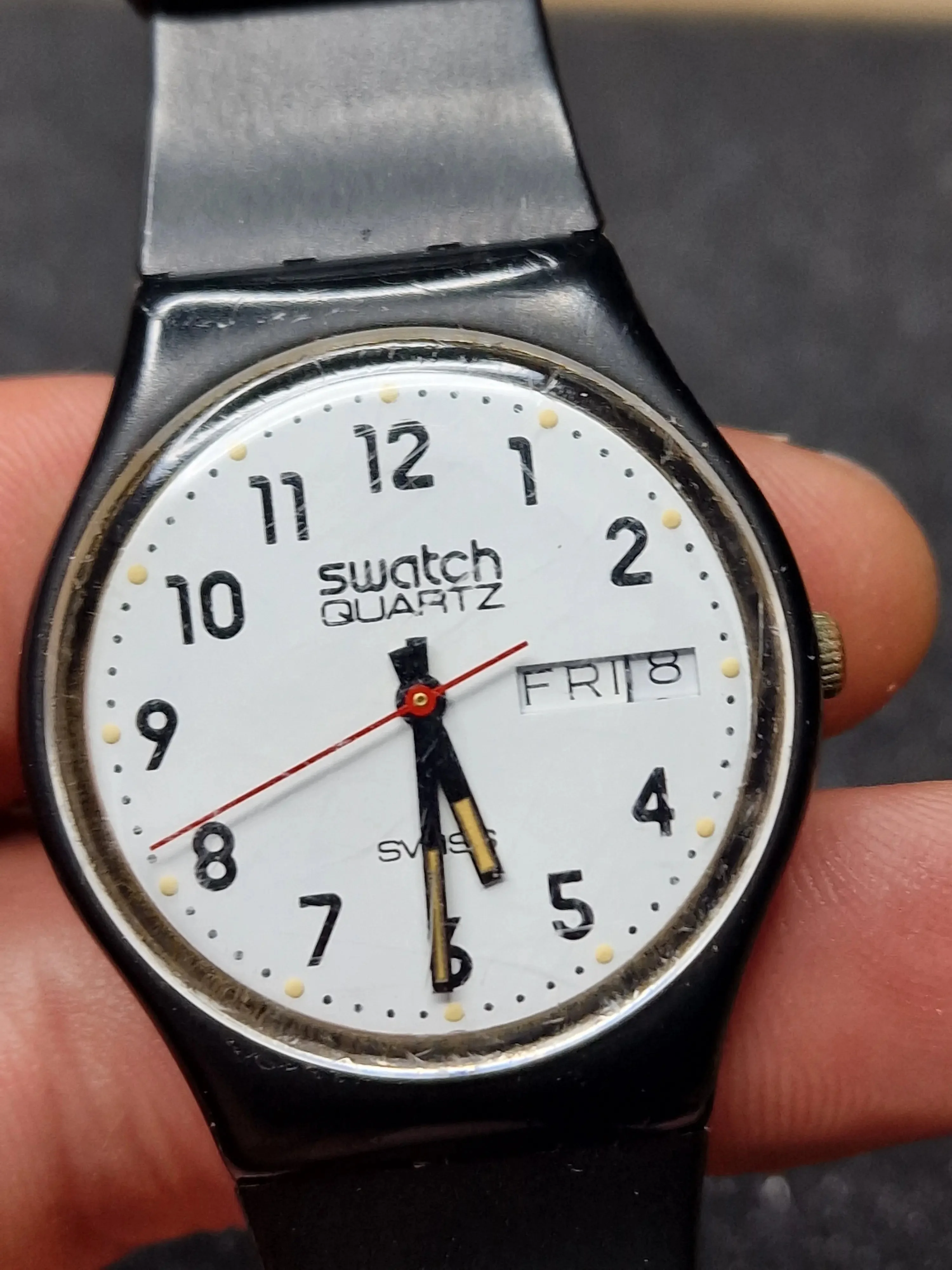 Swatch GB703 Quartz – Vintage 1983 Collectible 3