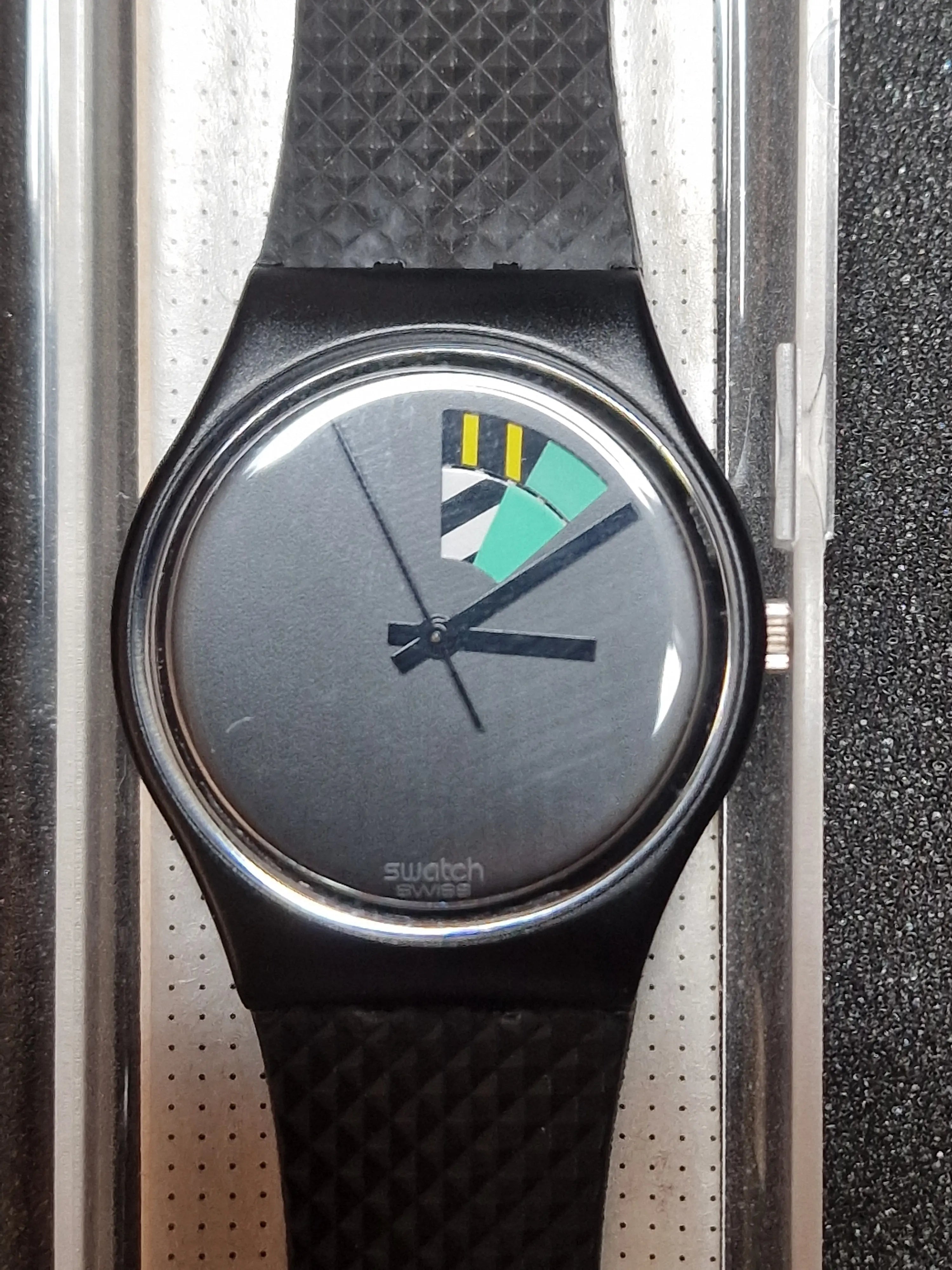 🖤 Swatch GB715 “Color Windows” (1989) – Geometric Minimalism