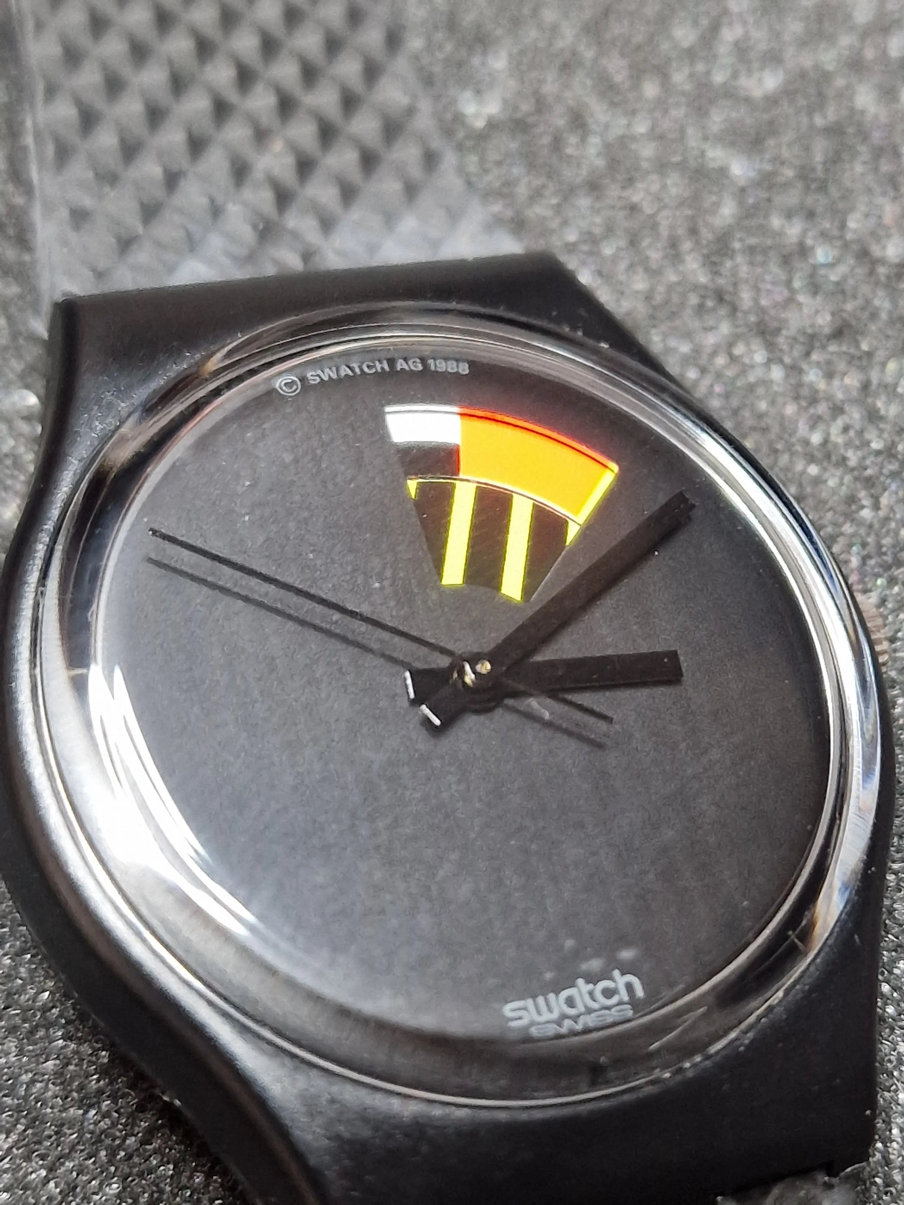 Swatch GB715 “Color Windows” (1989) – Geometric Minimalism 12