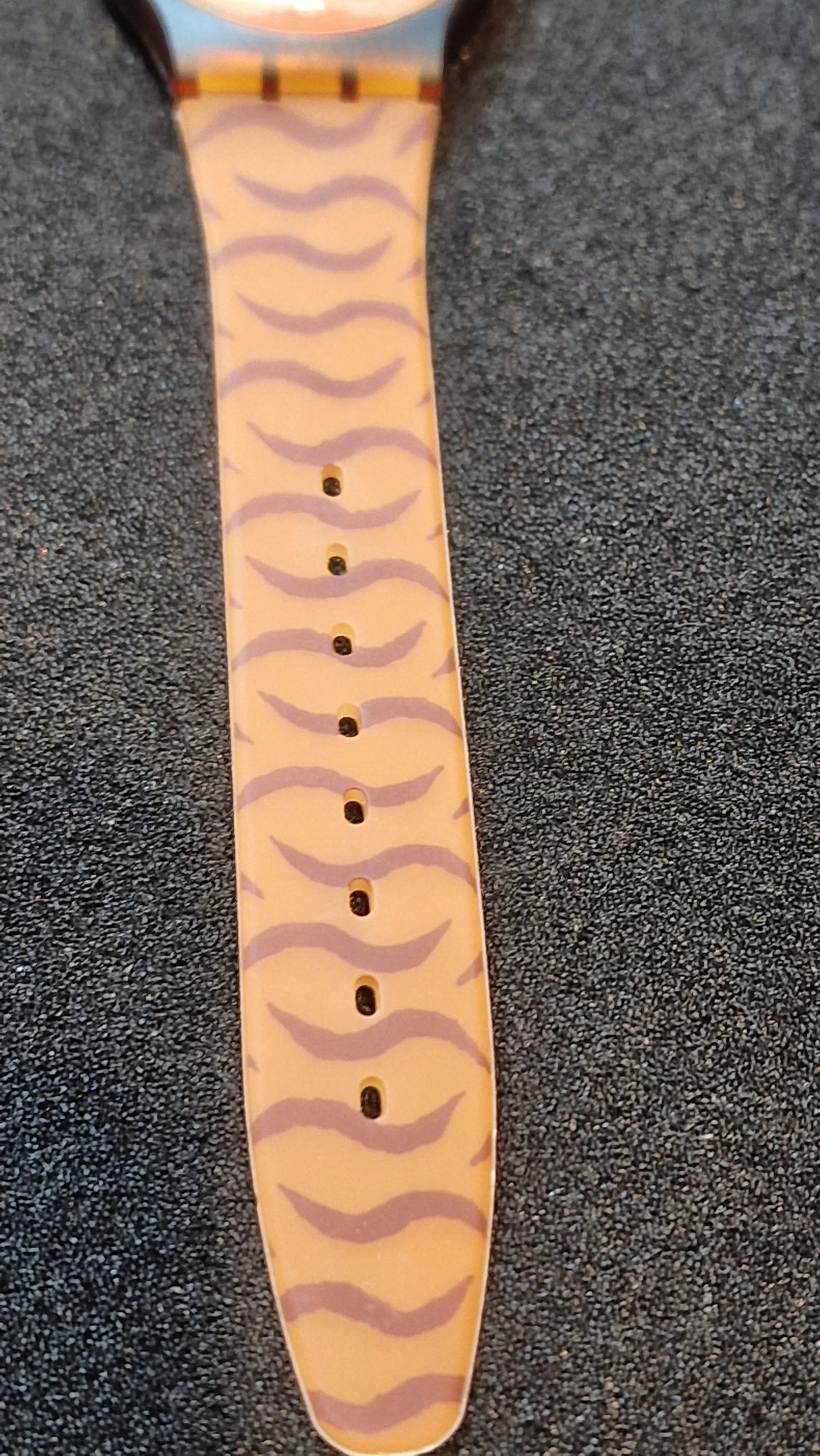 Swatch GF103 – Skin Print (1993) 8