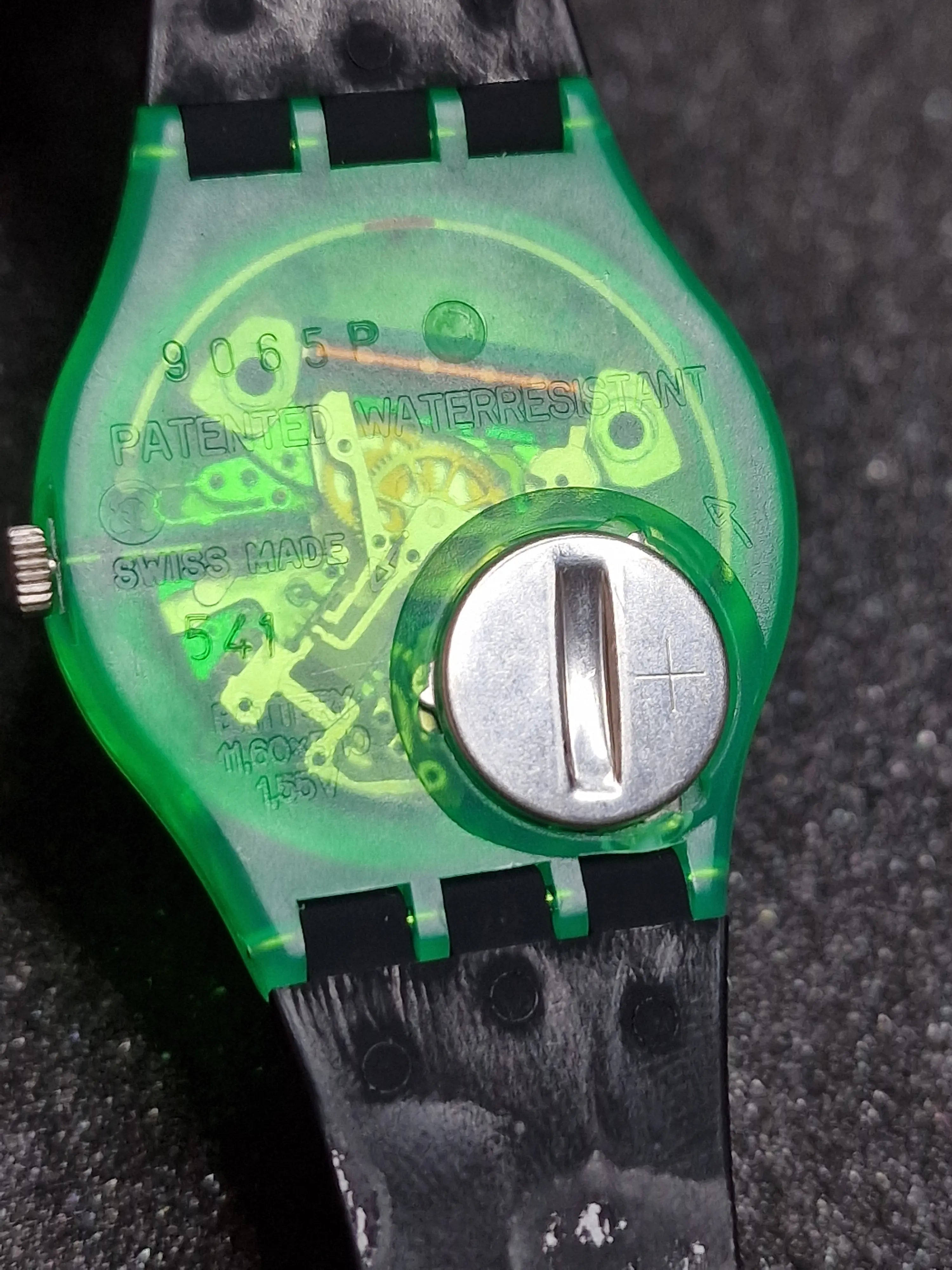 Swatch GG106 “Neo Rider” (1988) – Techno Neon Classic 12