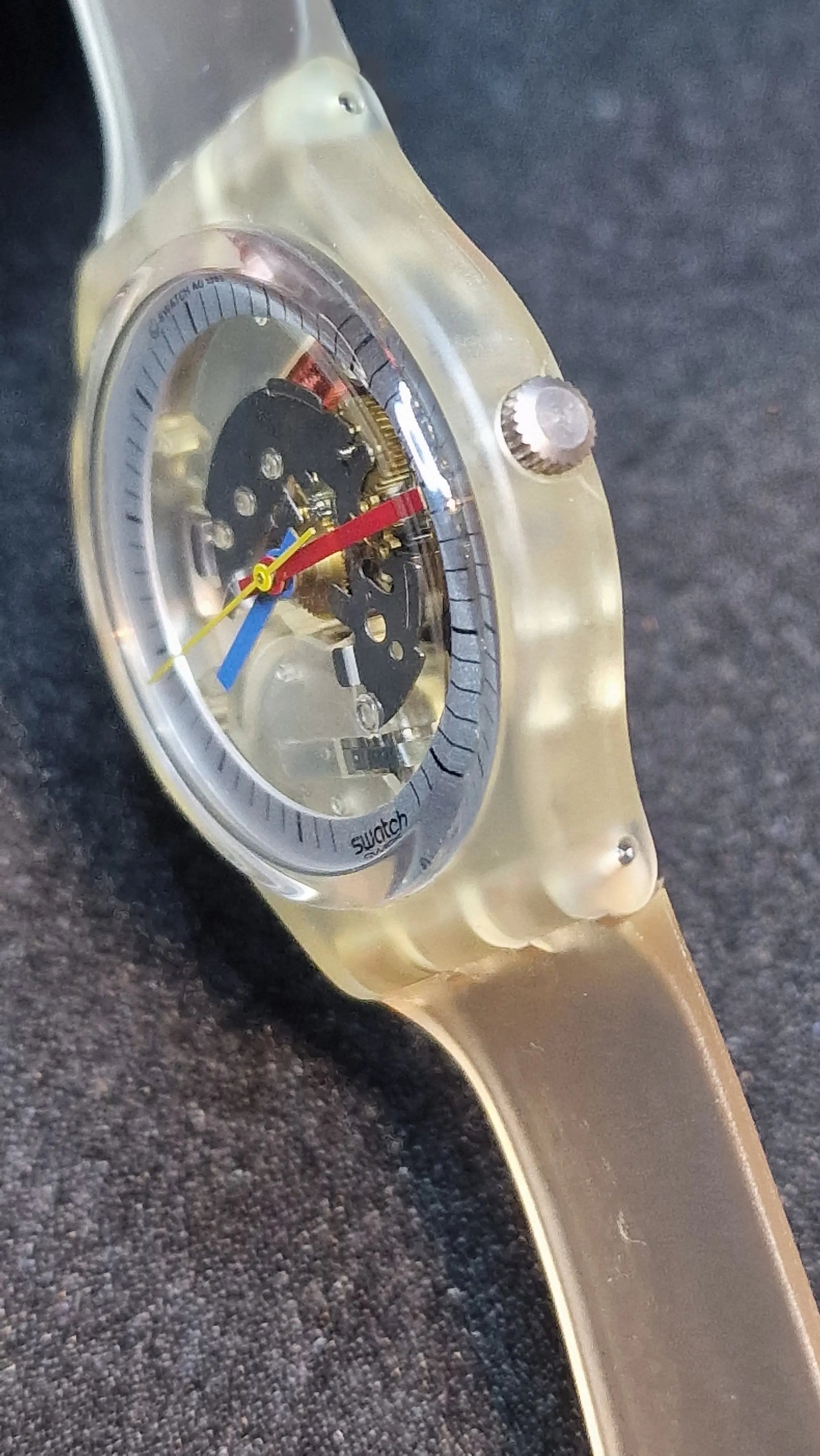 Swatch GK100 – Jelly Fish (1985) – Vintage Transparent Classic 6