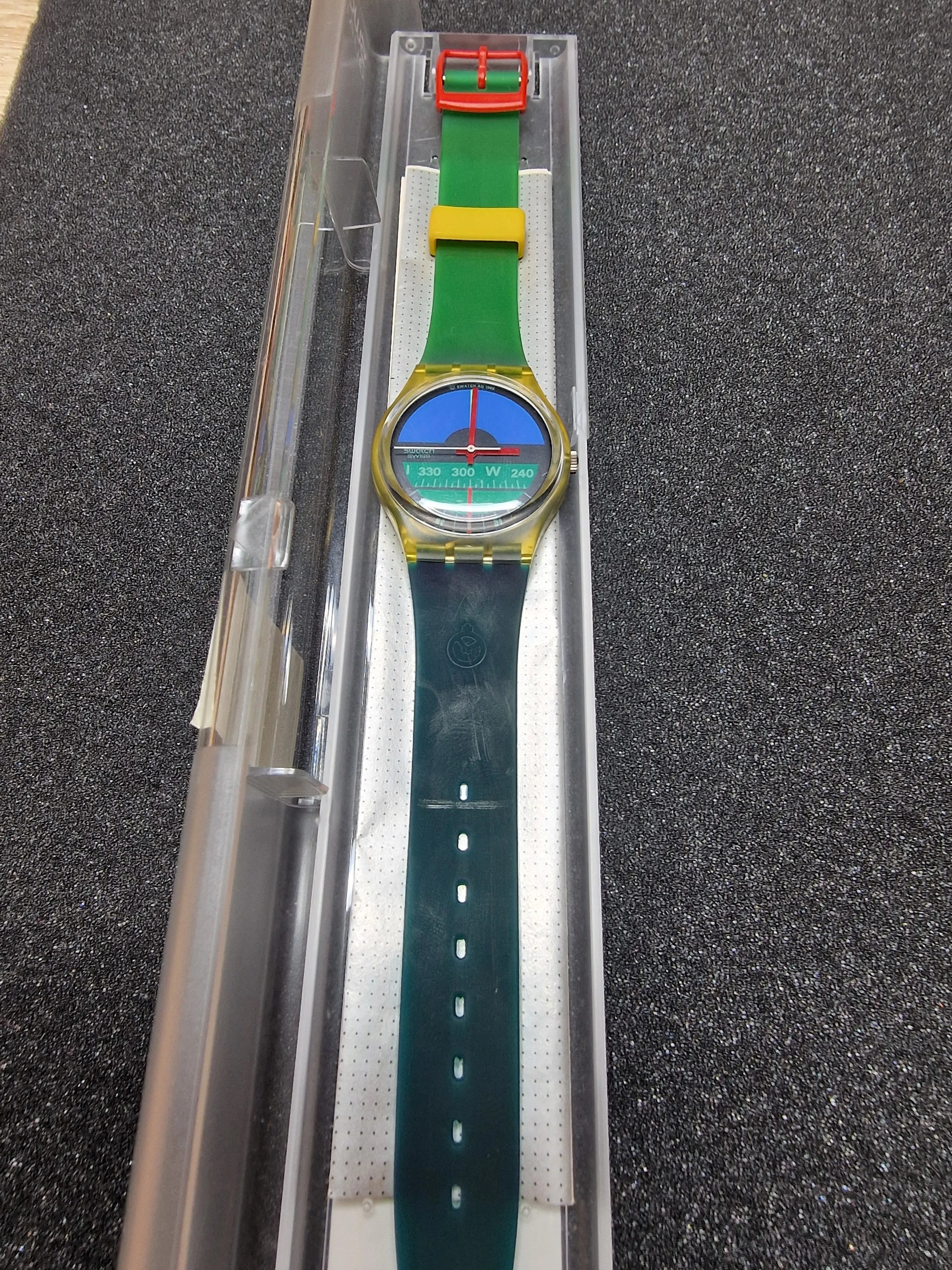 Swatch GK102 “Nautilus” (1986) – Iconic Compass Design 2