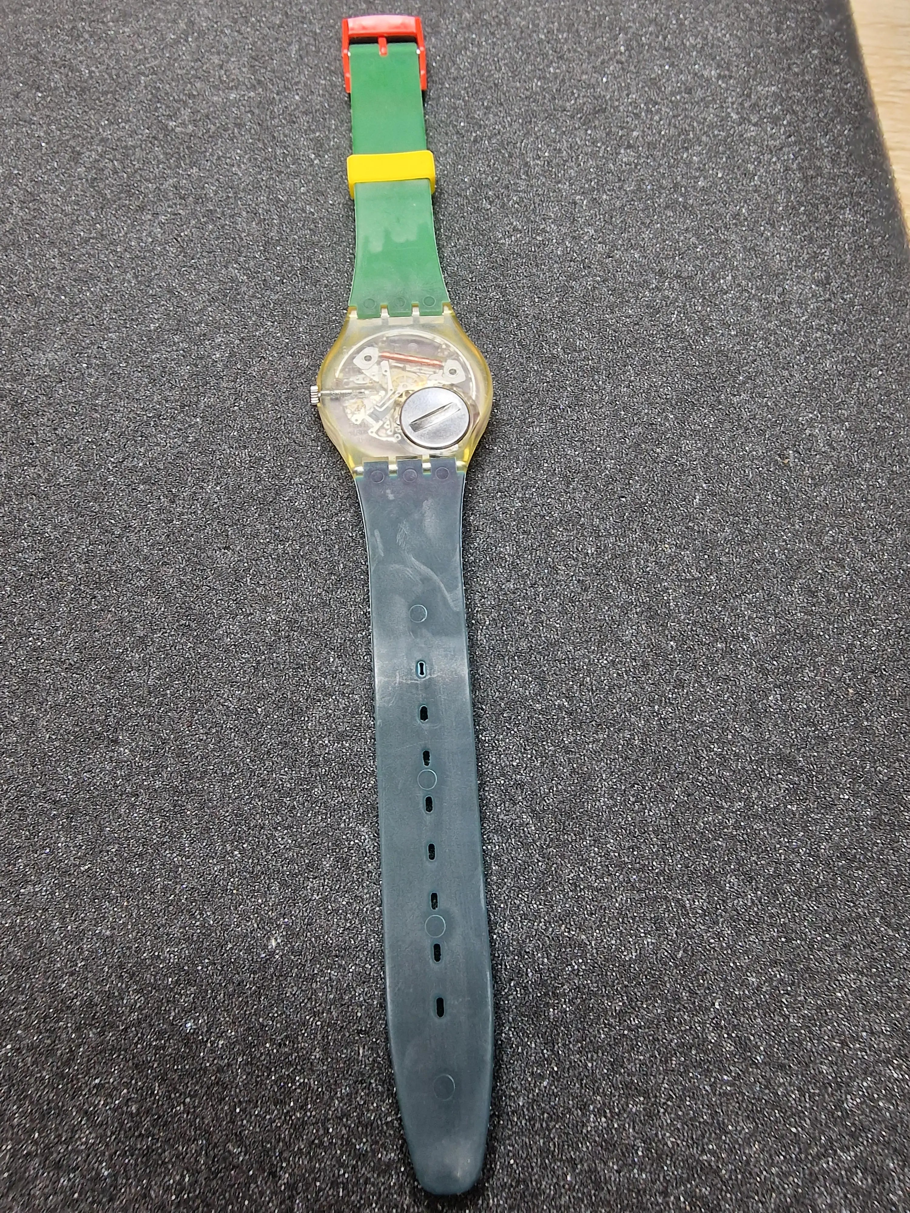 Swatch GK102 “Nautilus” (1986) – Iconic Compass Design 13