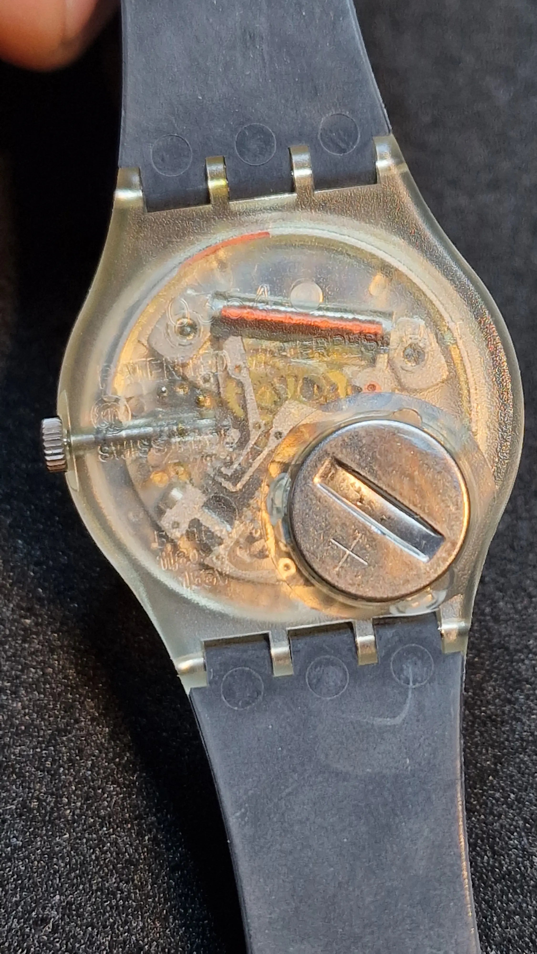 Swatch GK104 – “Snowwhite” (1987) 7