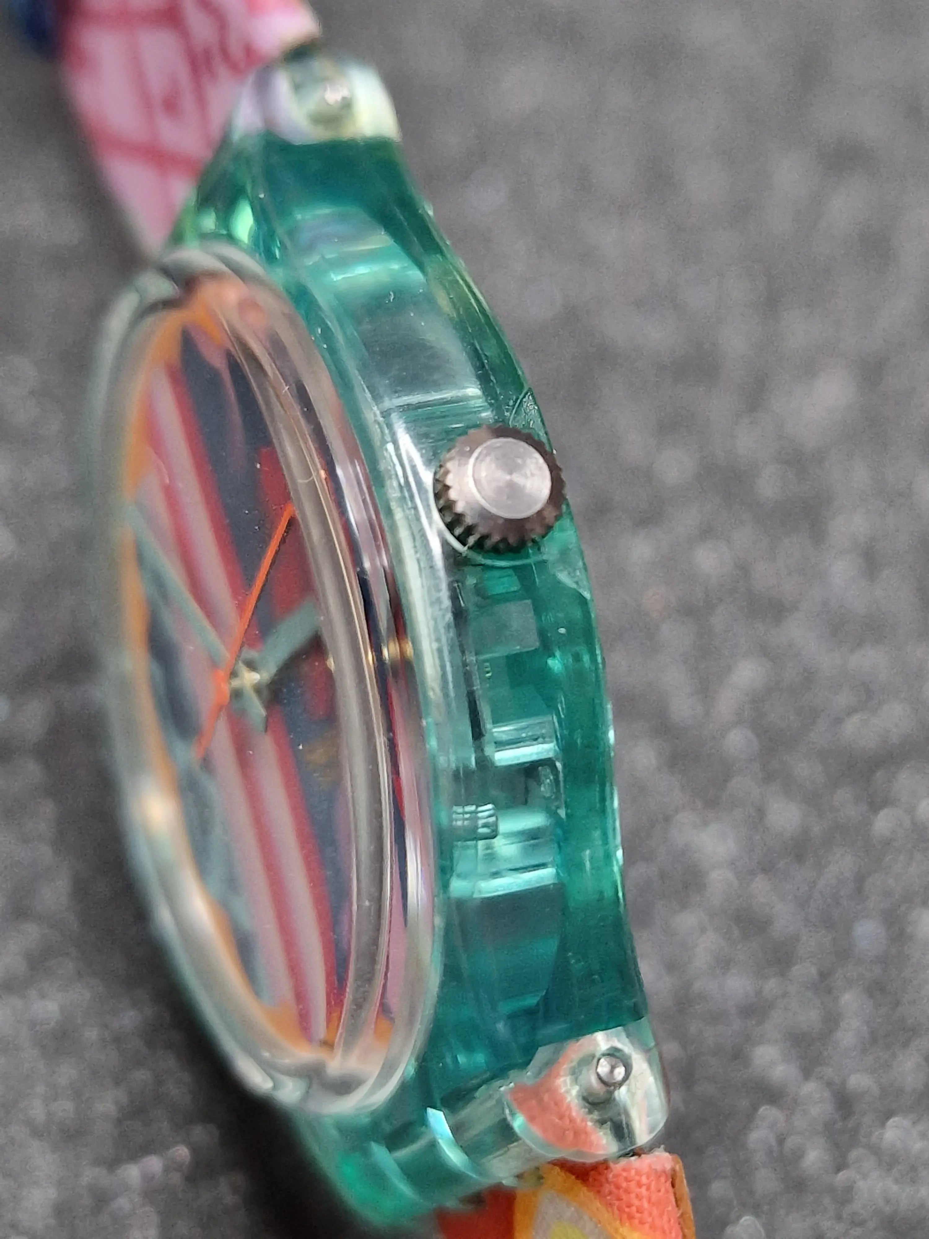 Swatch GL103 “Mogador” (1991) – Colorful Cultural Masterpiece 6